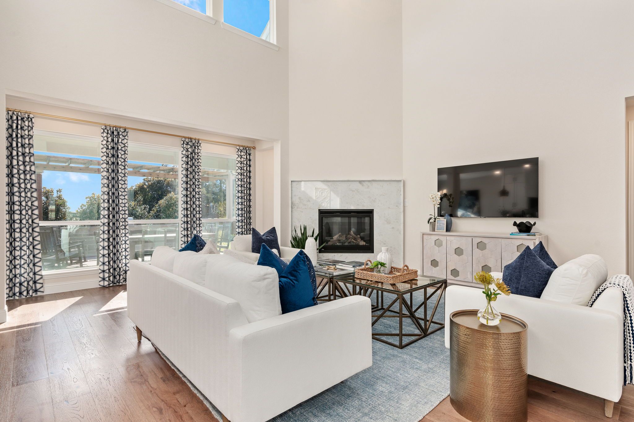 Plan 1687 Living Room Representative Photo