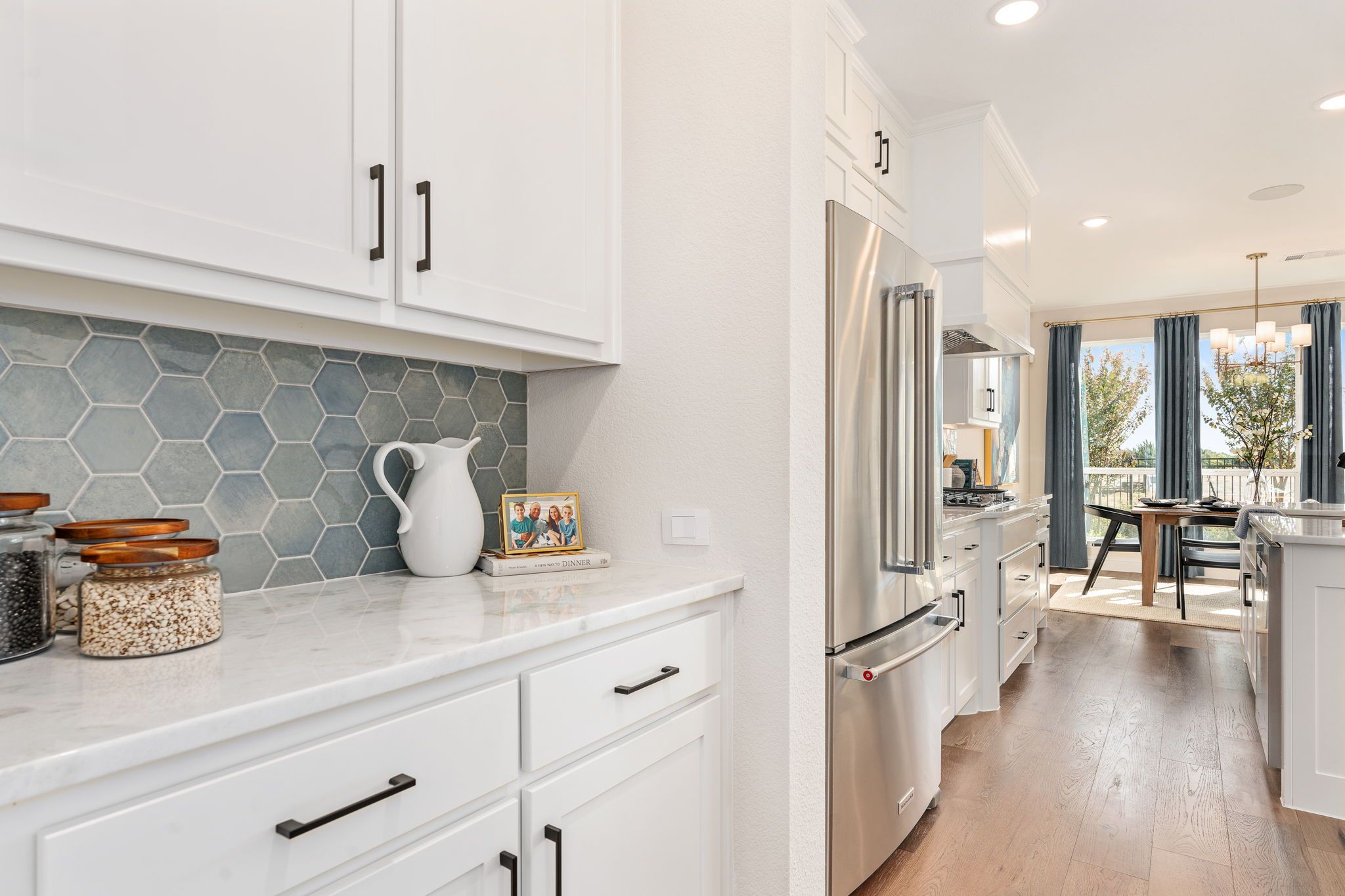 Plan 1687 Butlers Pantry Representative Photo