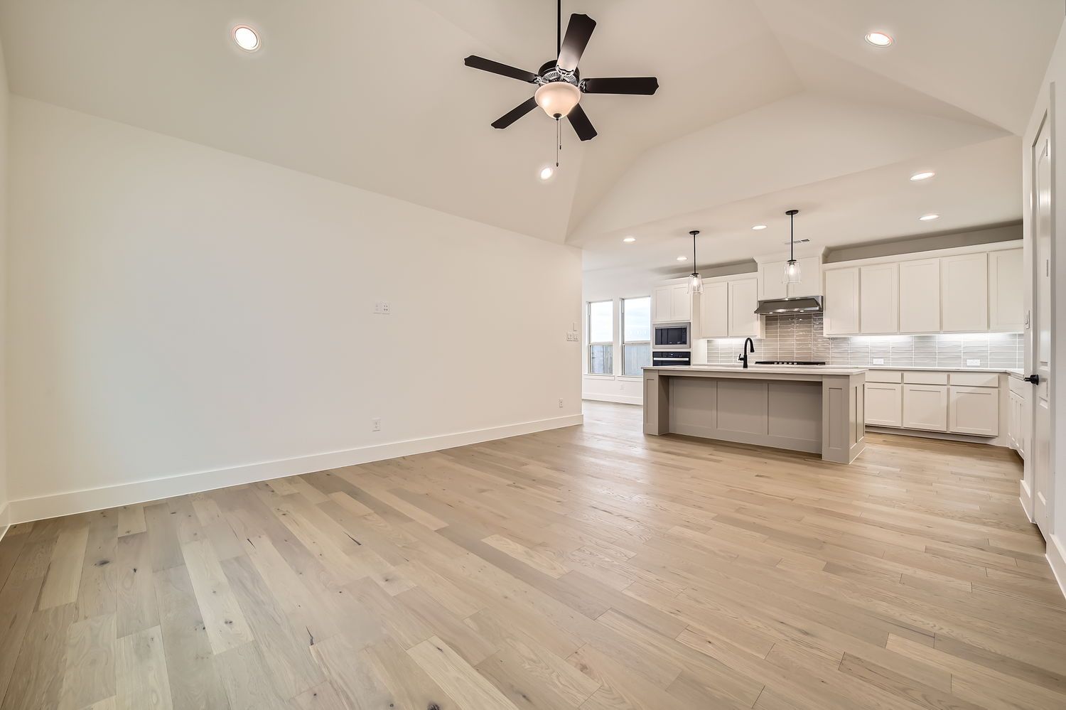 Plan 1452 Living/Kitchen Area Representative Photo