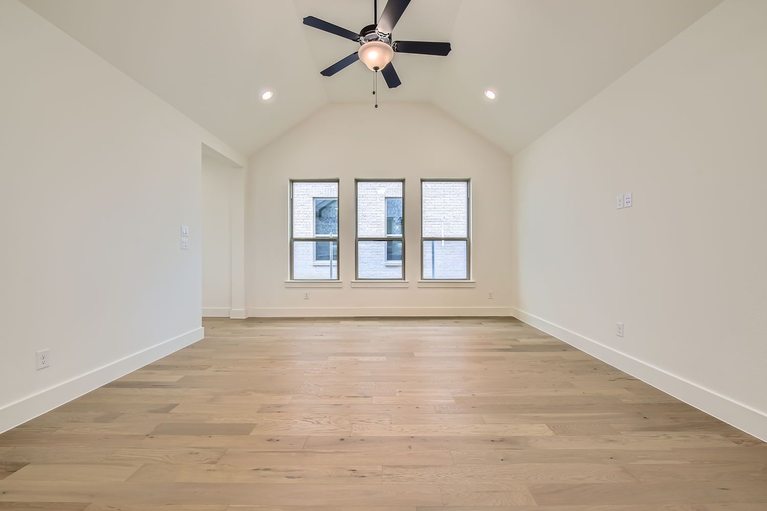 Plan 1452 Living Room Representative Photo