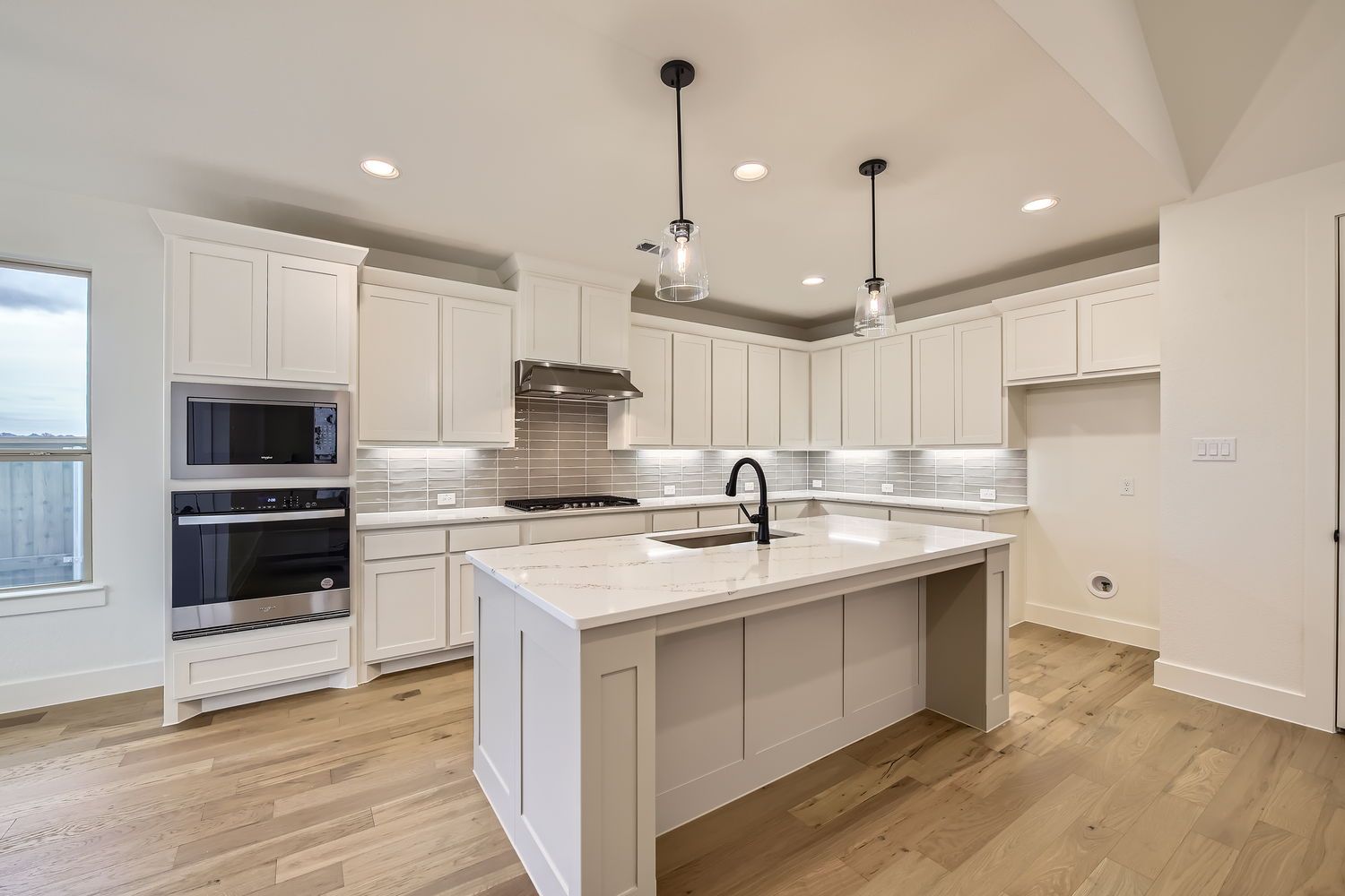 Plan 1452 Kitchen Representative Photo