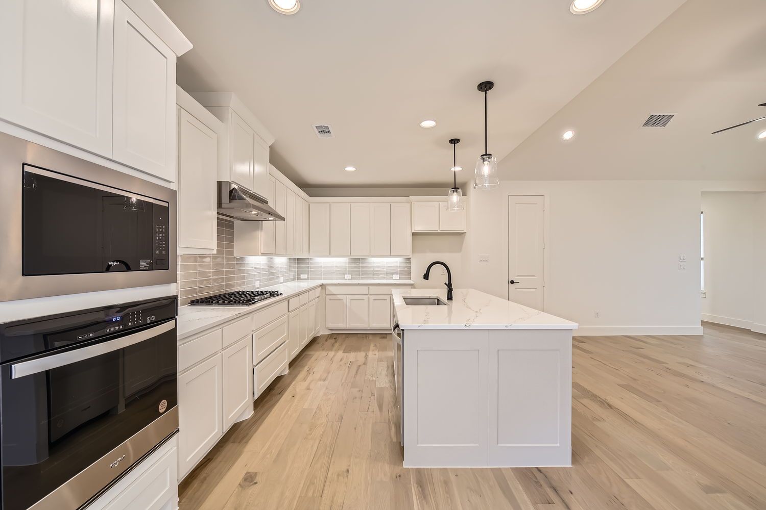 Plan 1452 Kitchen Representative Photo