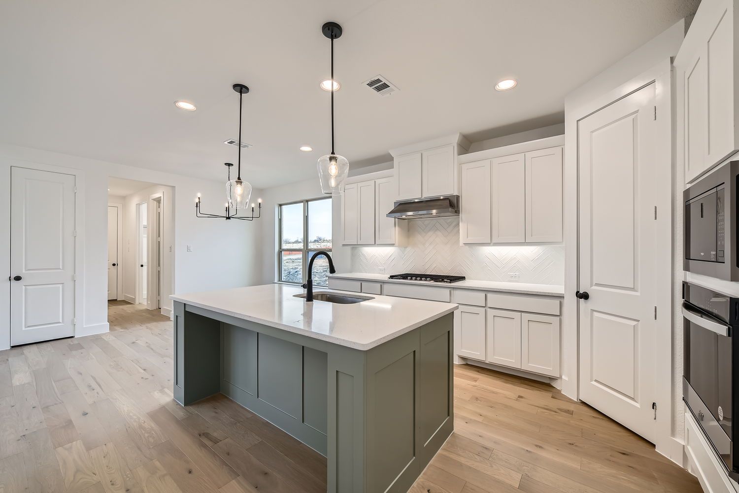 Plan 1455 Kitchen Representative Photo