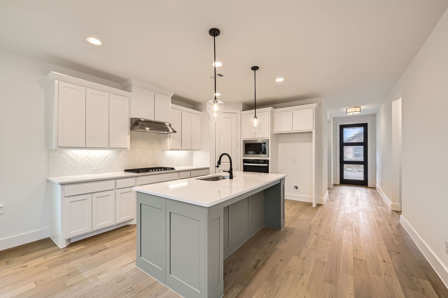 Plan 1455 Kitchen Representative Photo