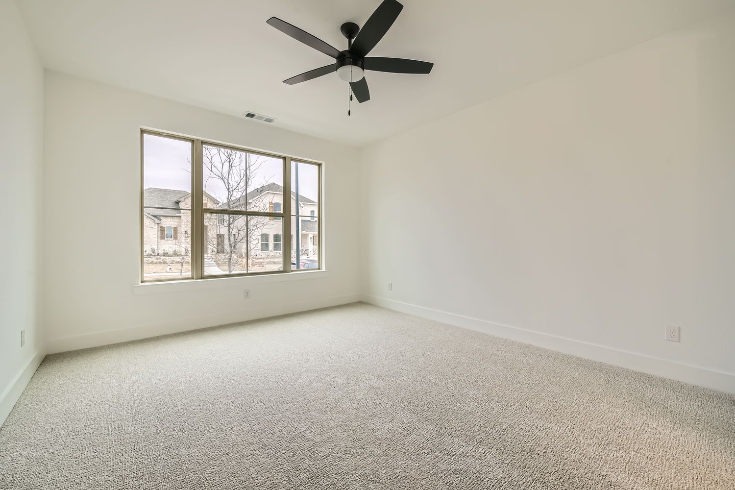 Plan 1455 Main Bedroom Representative Photo