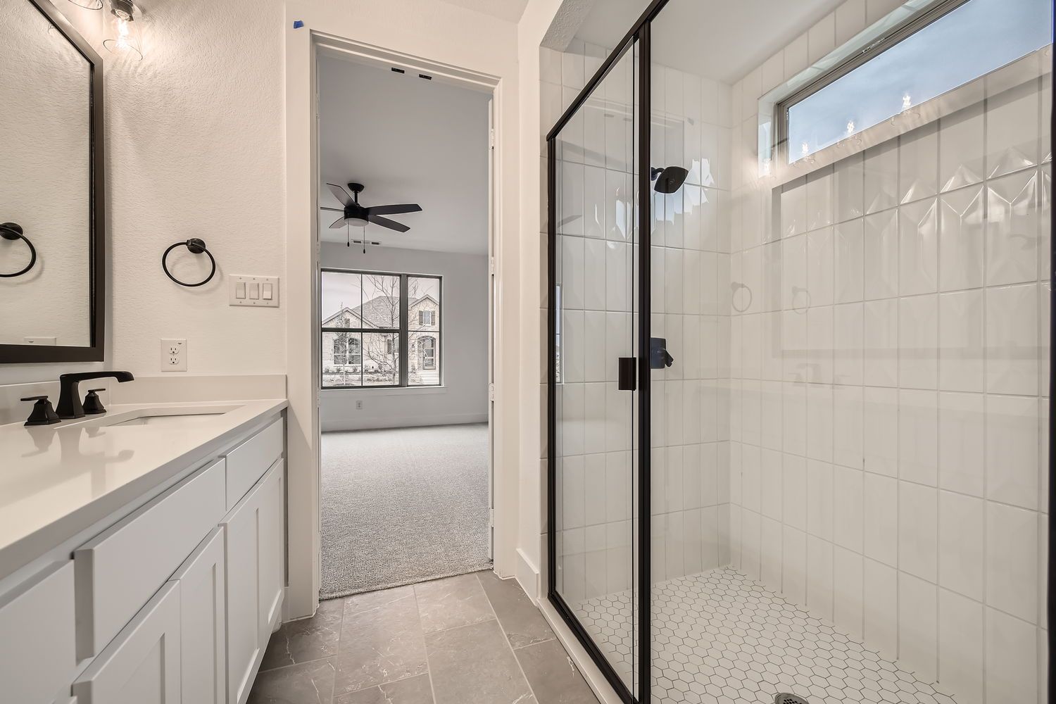 Plan 1455 Main Bathroom Representative Photo