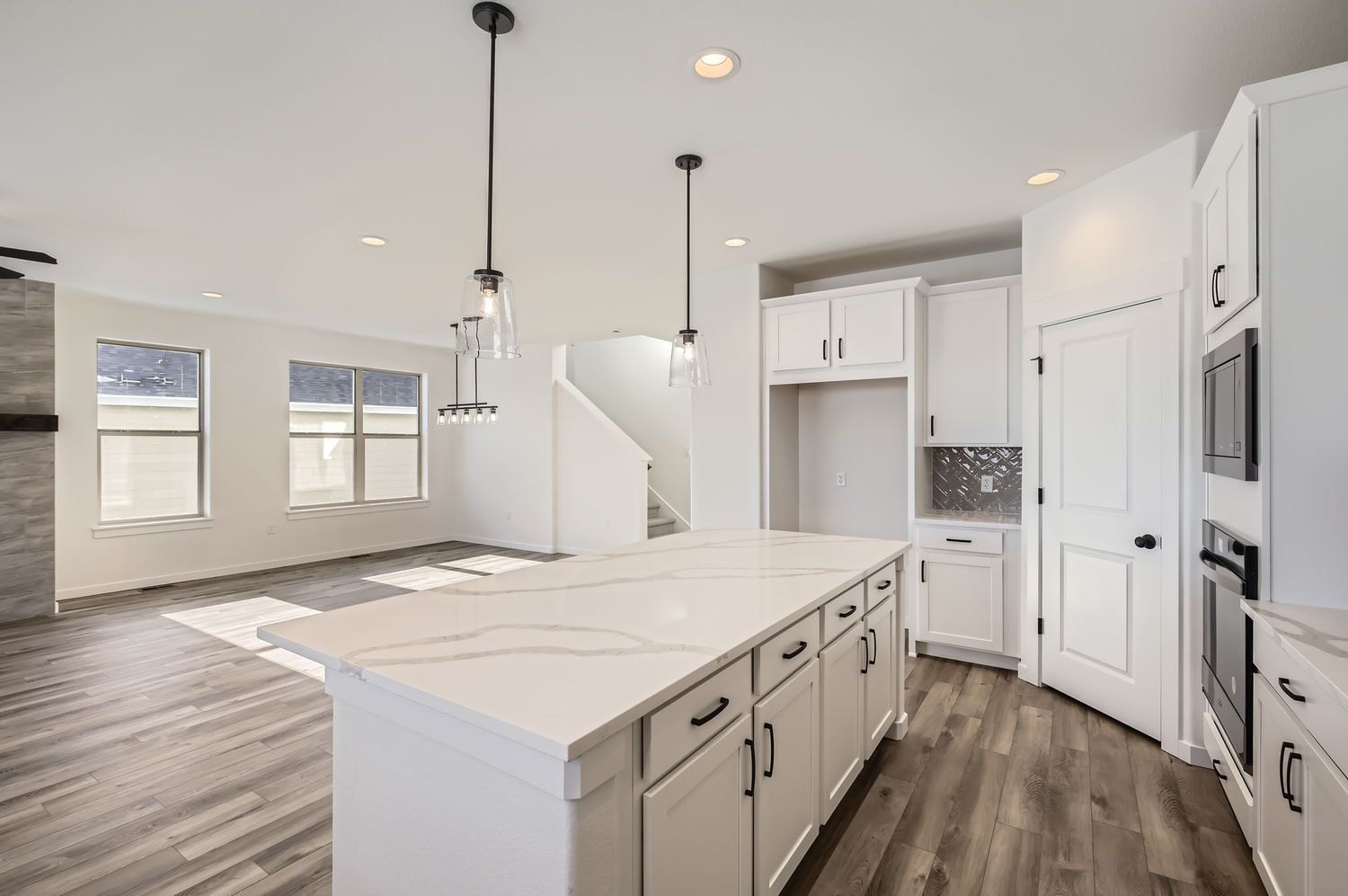 Plan V434 Dining/Kitchen Representative Photo