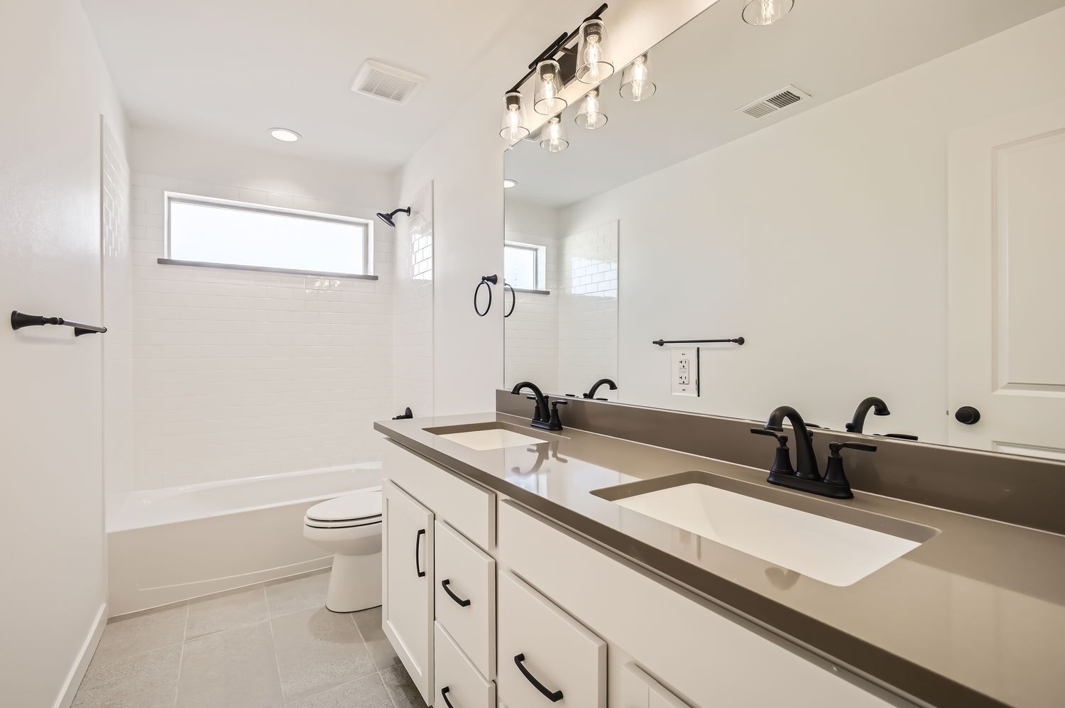 Plan V434 Secondary Bathroom Representative Photo