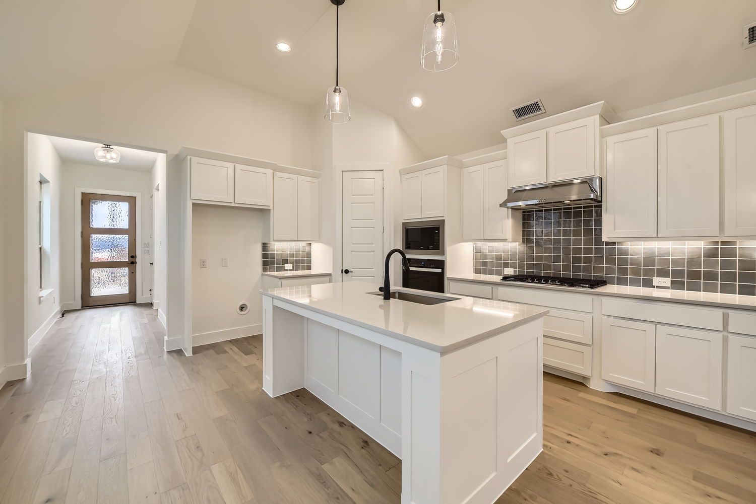 Plan 1451 Kitchen/Entry Representative Photo