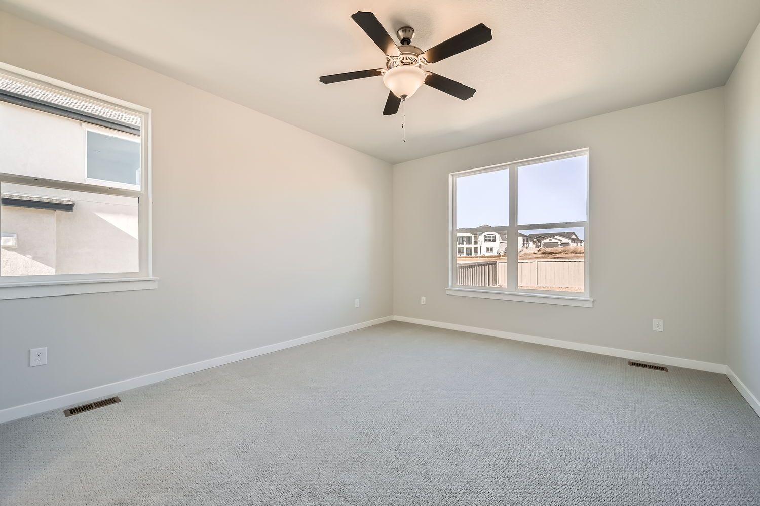 Plan C418 Main Bedroom Representative Photo