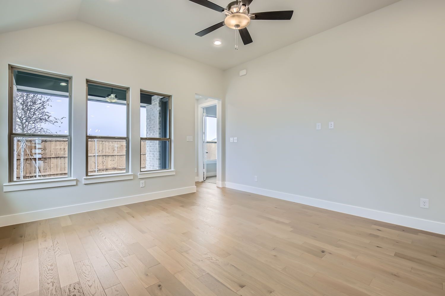 Plan 1473 Living Room Representative Photo