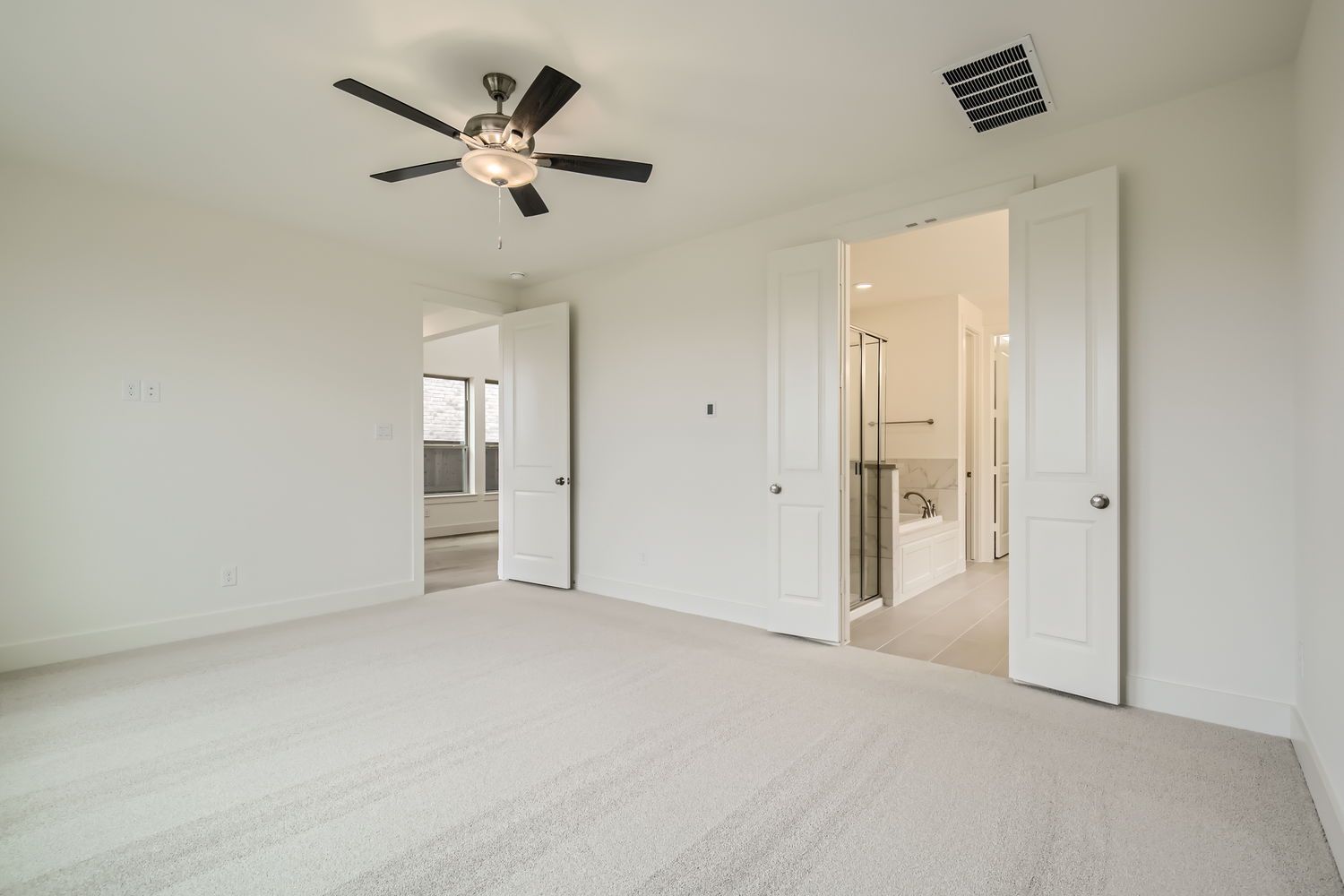 Plan 1476 Main Bedroom Representative Photo