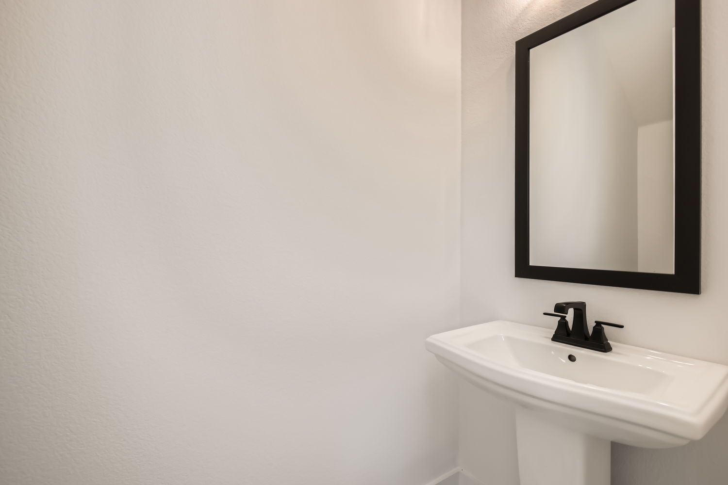 Plan 1474 Powder Bath Representative Photo