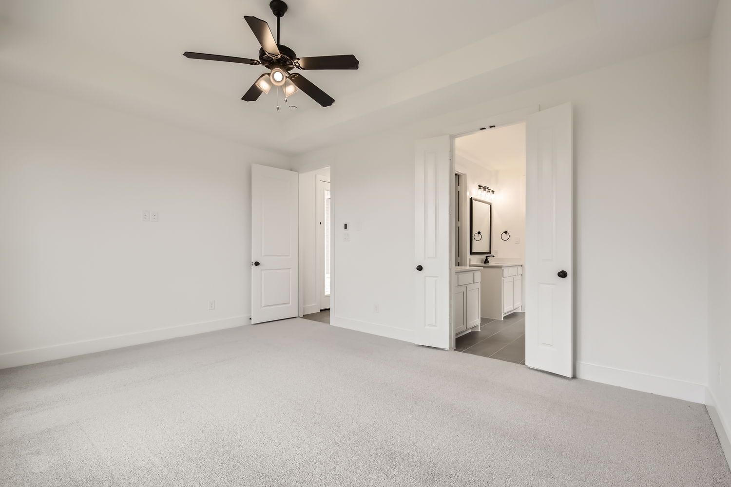 Plan 1474 Main Bedroom Representative Photo
