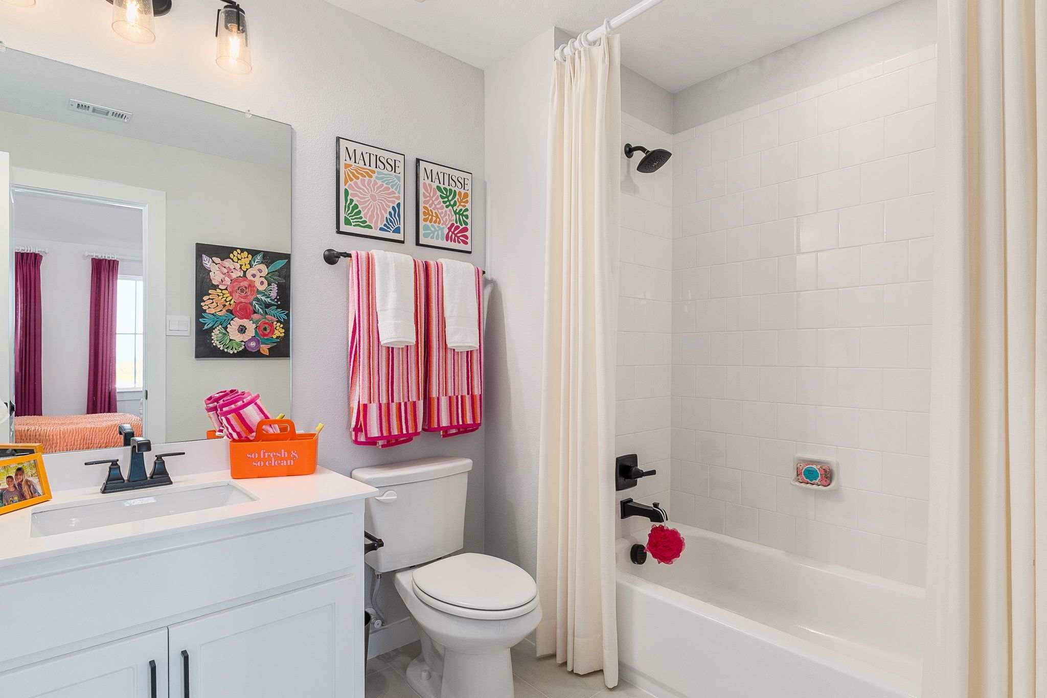 Plan 1542 Secondary Bathroom Representative Photo by American Legend Homes