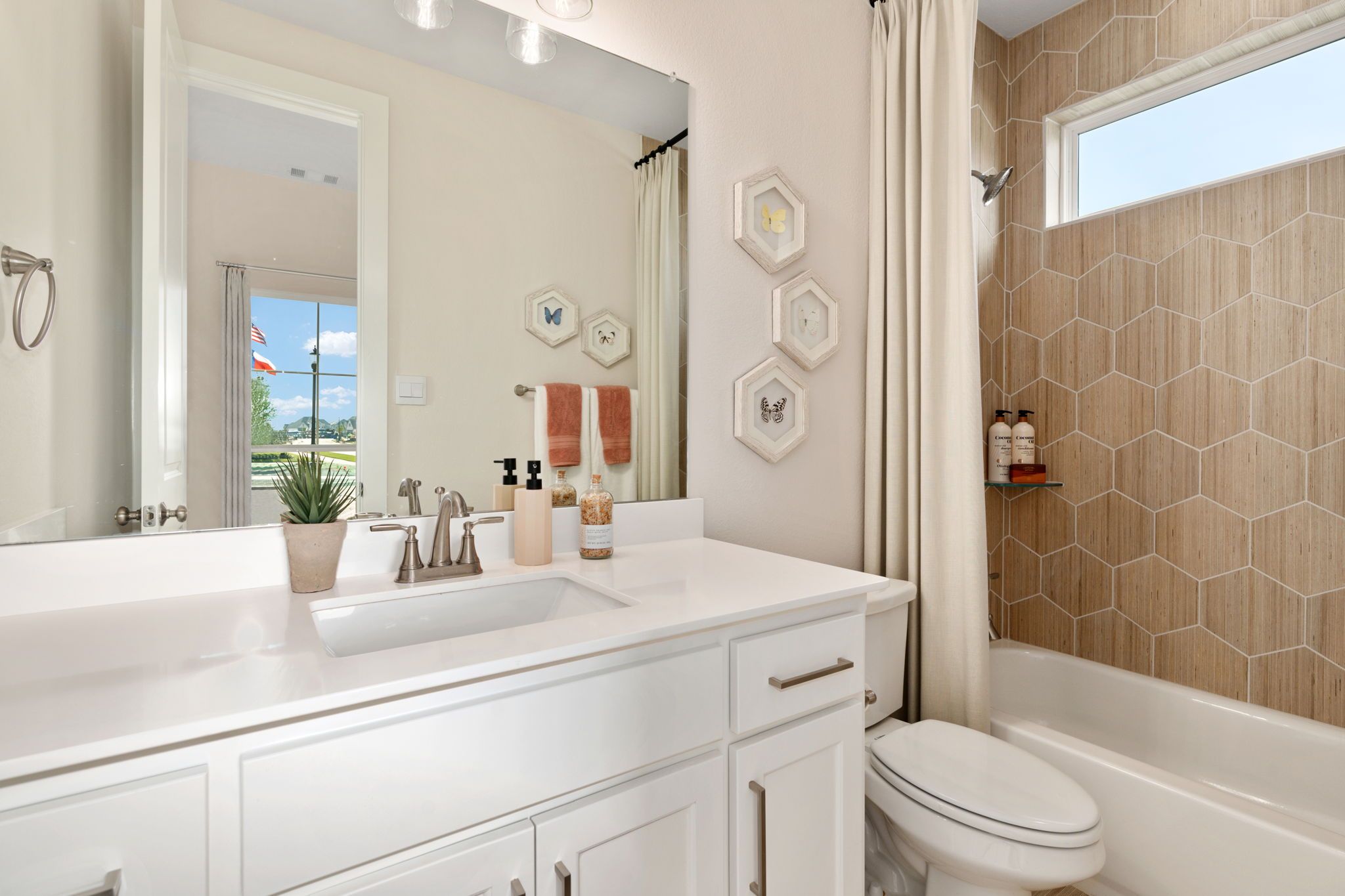 Plan 1146 Secondary Bathroom Representative Photo