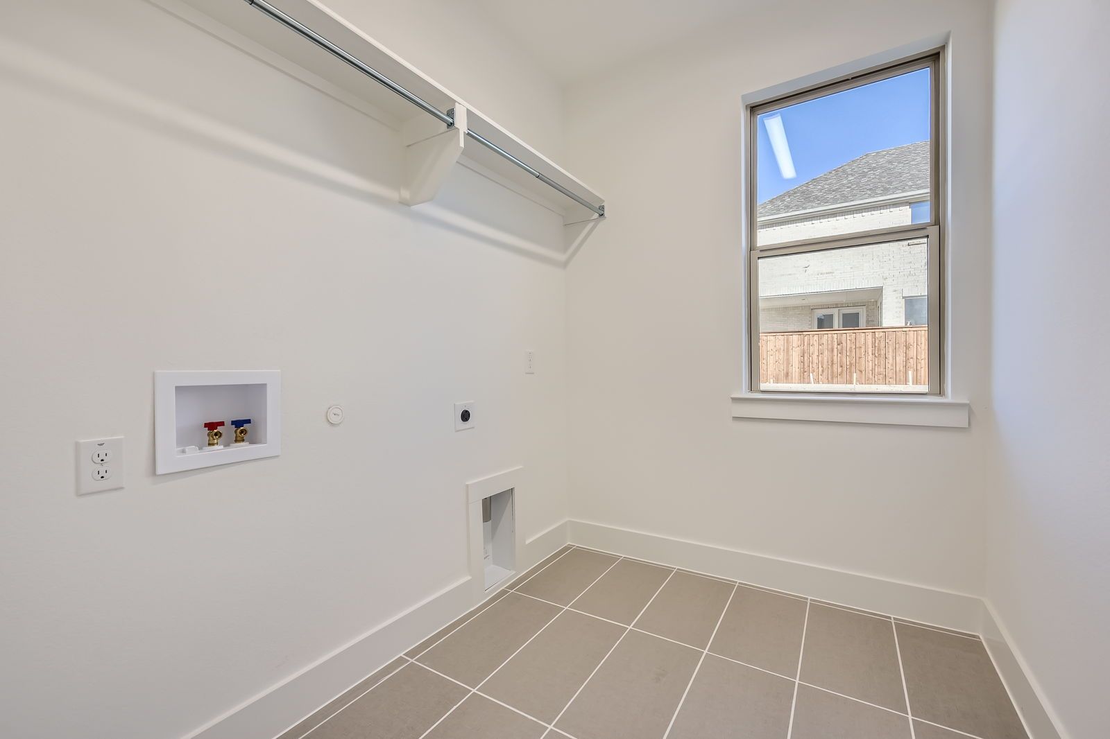 Plan 1453 Laundry Room Representative