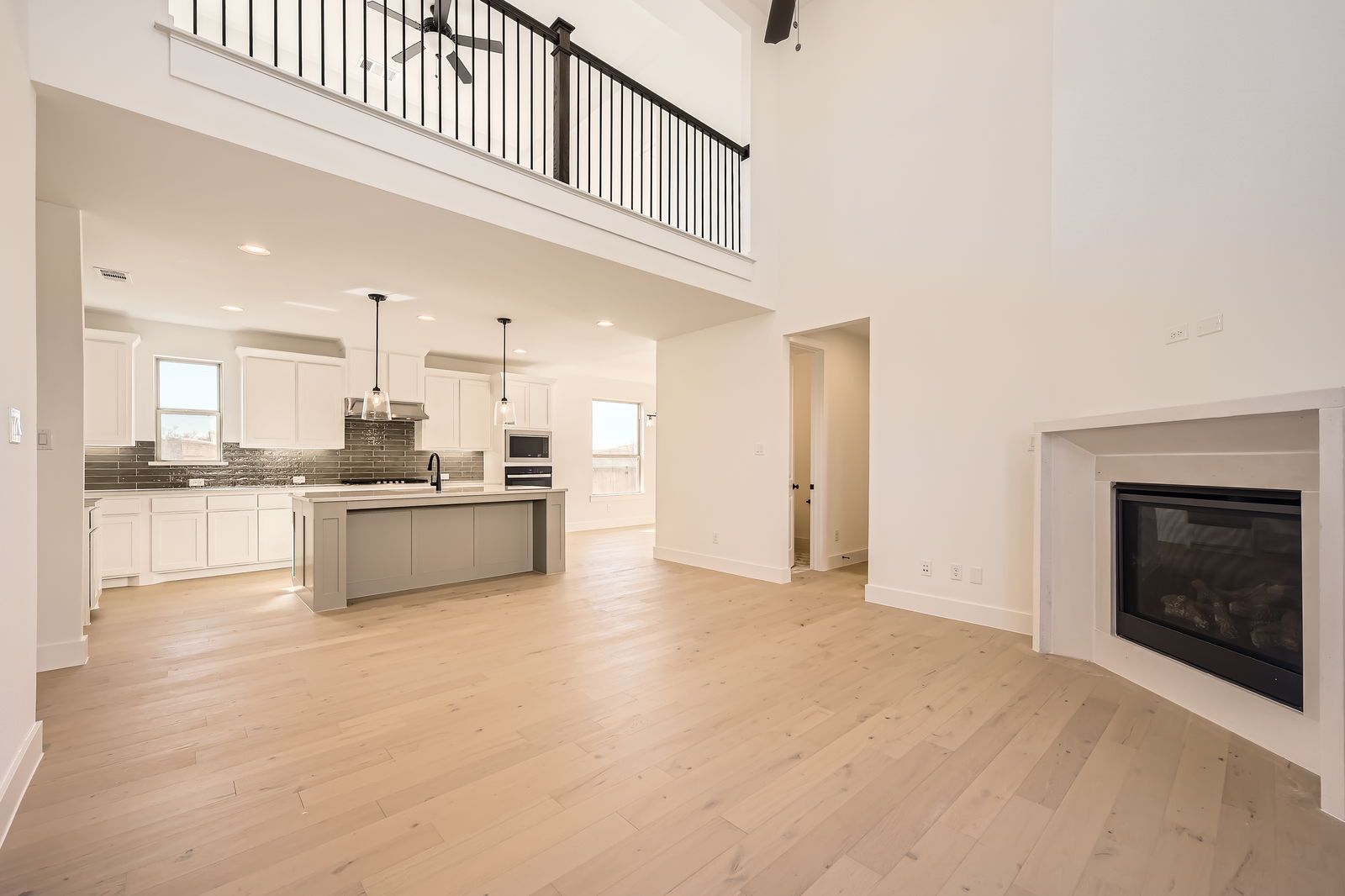 Plan 1454 Living Room/Kitchen Representative Photo