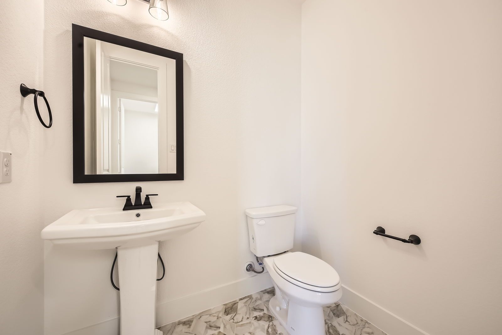 Plan 1454 Powder Bath Representative Photo
