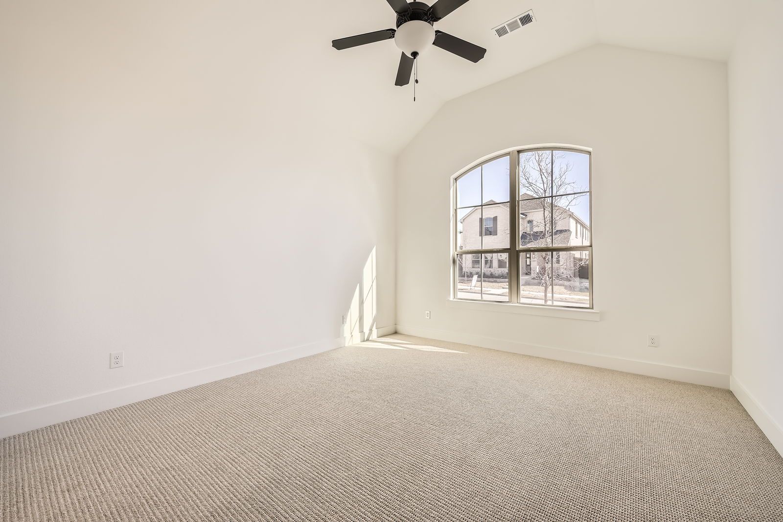 Plan 1454 Main Bedroom Representative Photo