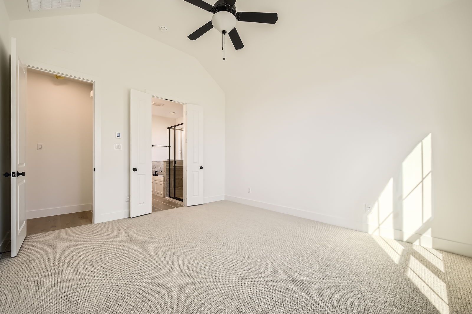 Plan 1454 Main Bedroom Representative Photo