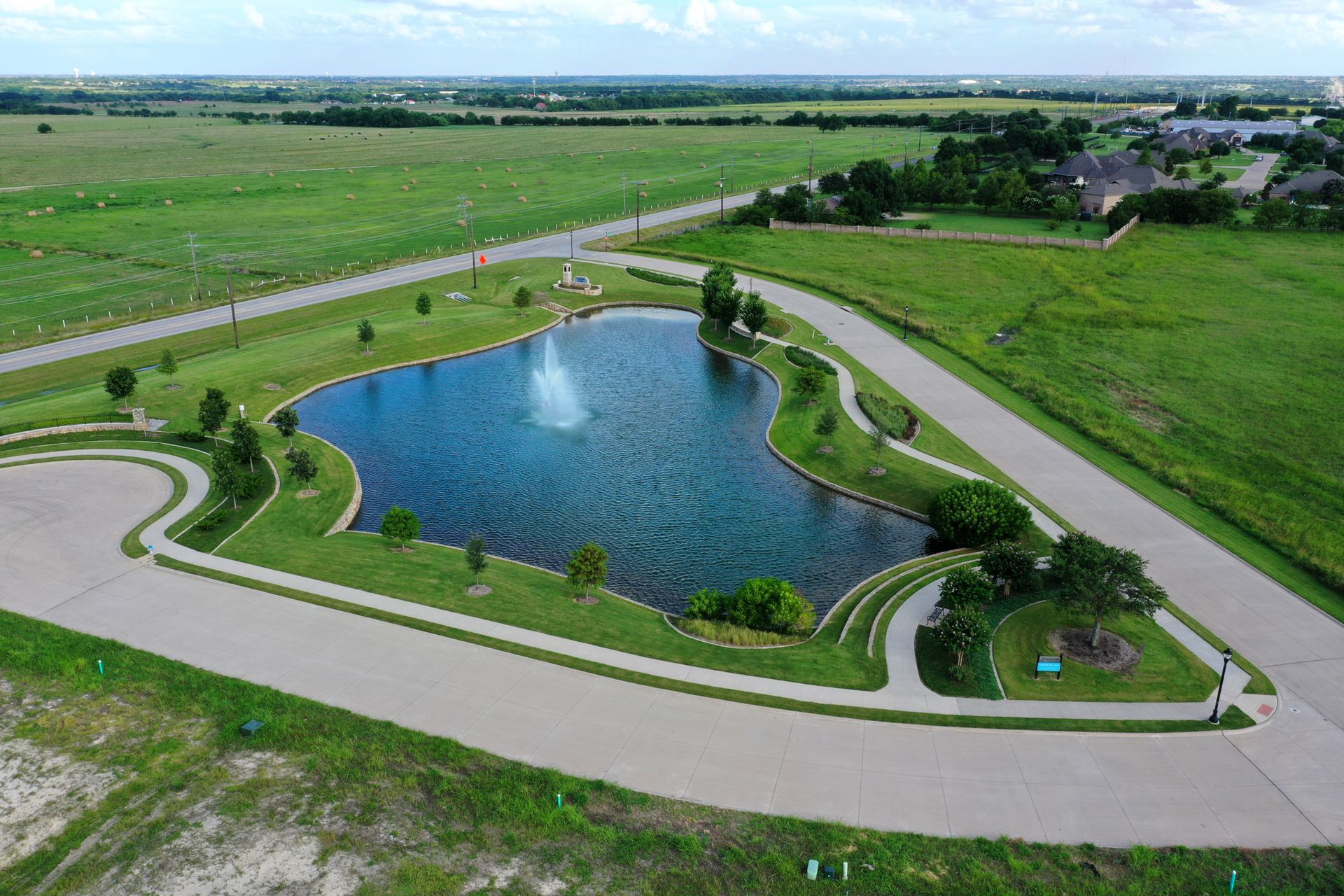 Mustang Lakes - Pond with water feature