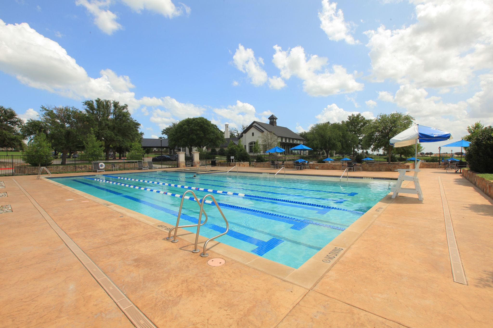 Mustang Lakes - swimming pool