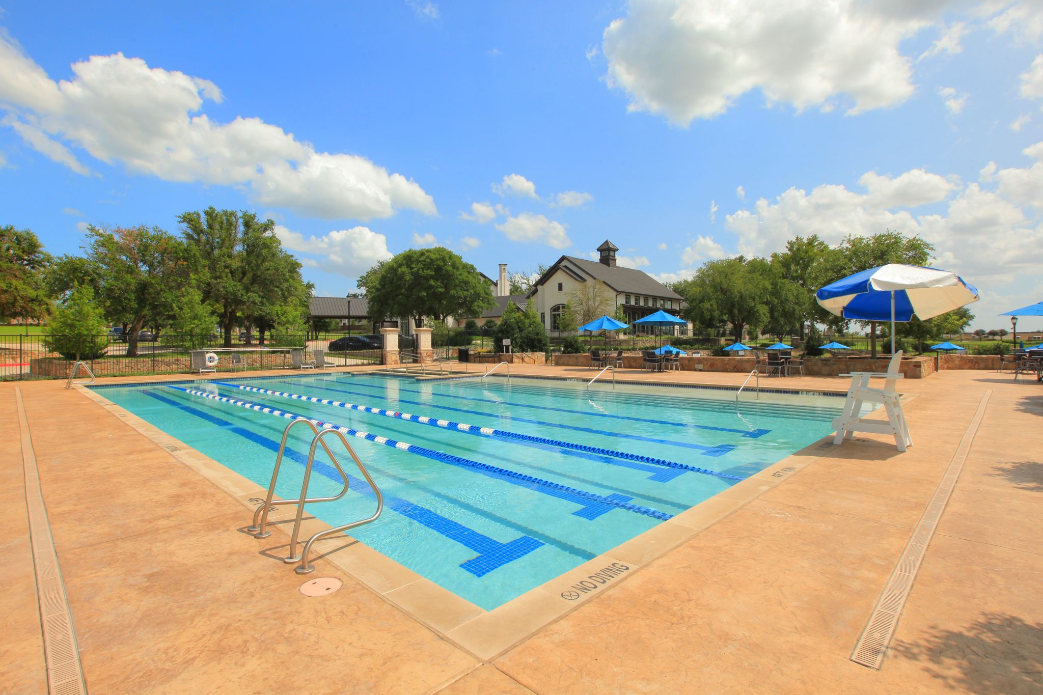Mustang Lakes - swimming pool