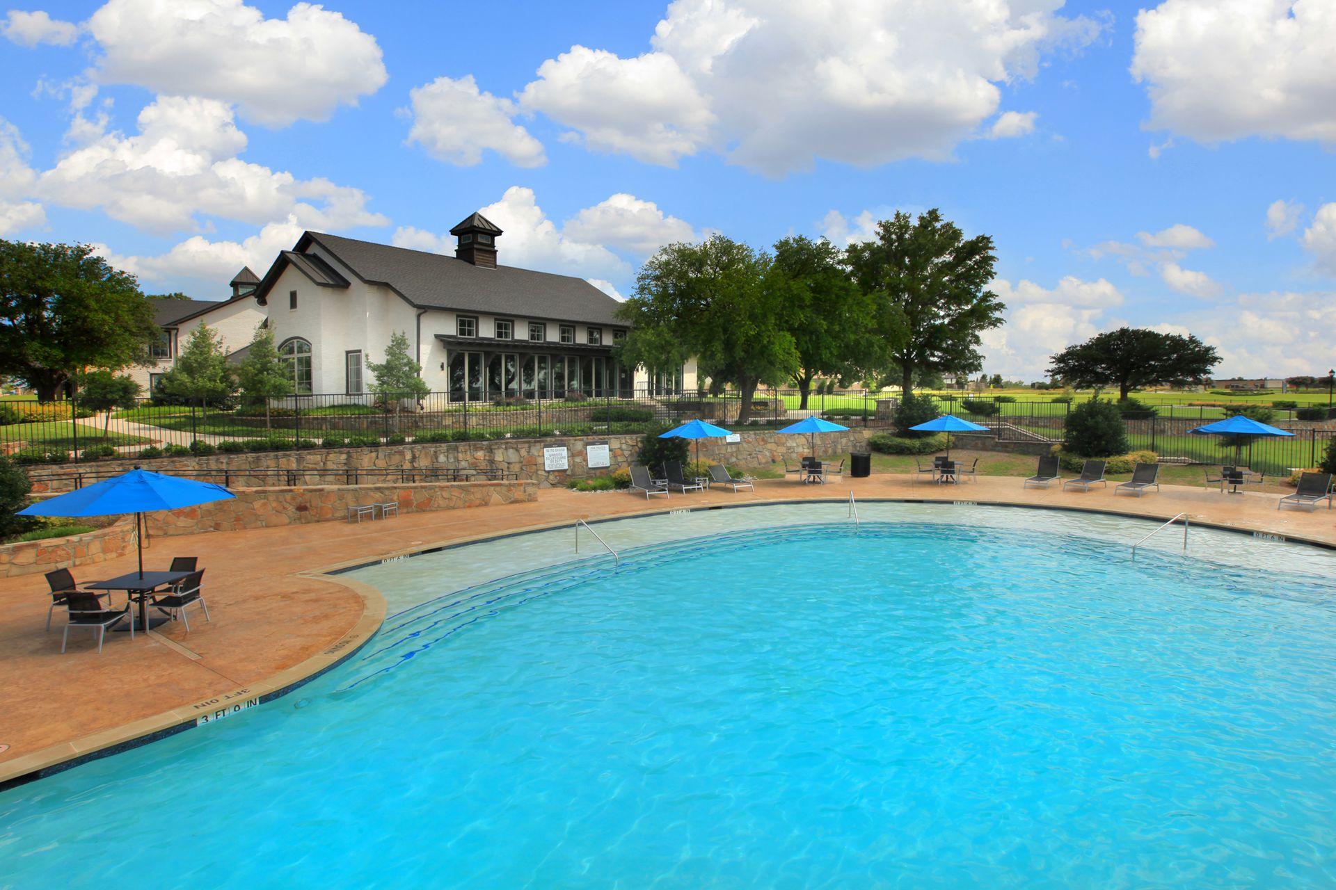 Mustang Lakes - Swimming Pool and amenity center