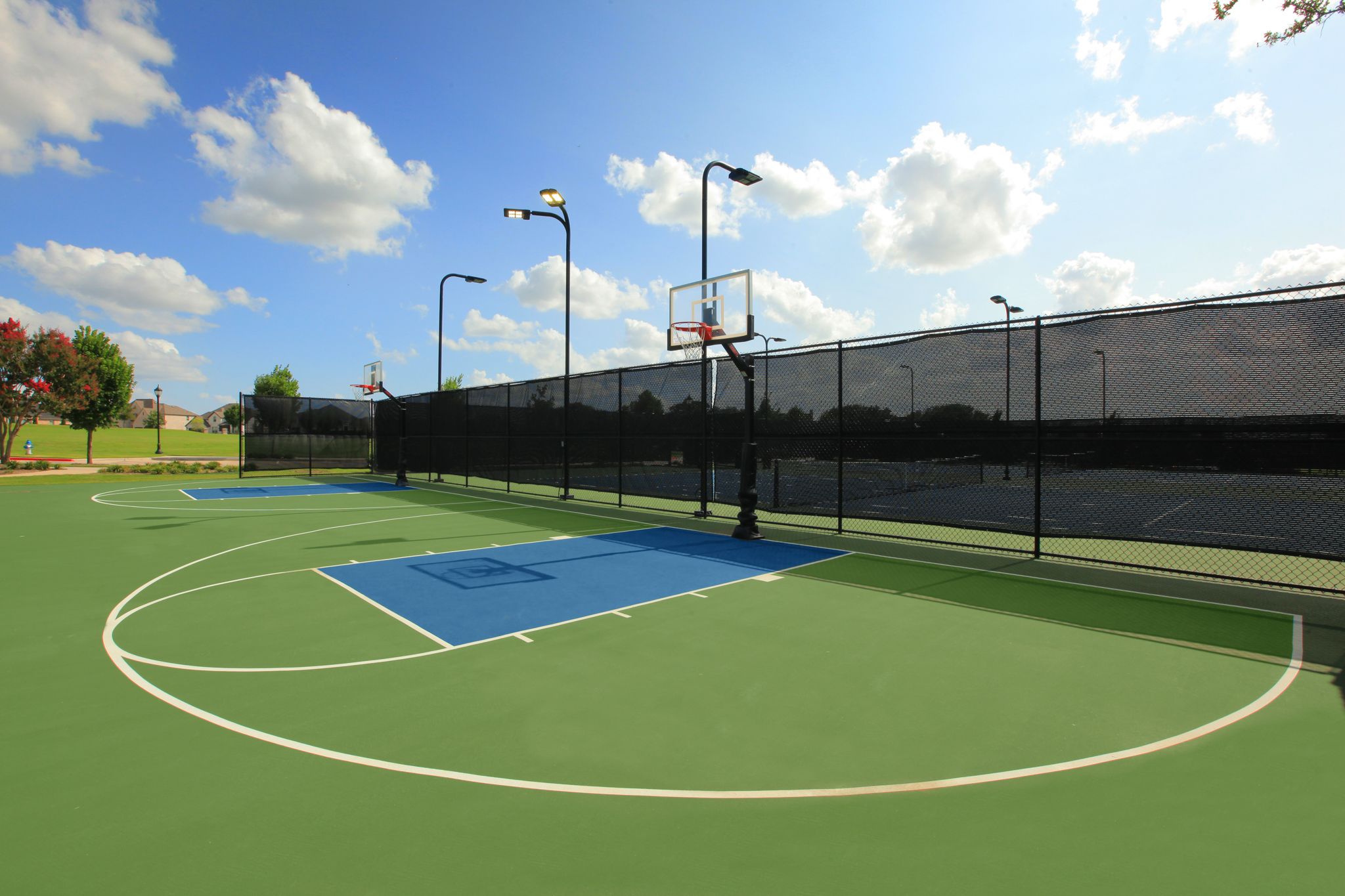 Mustang Lakes - basketball courts