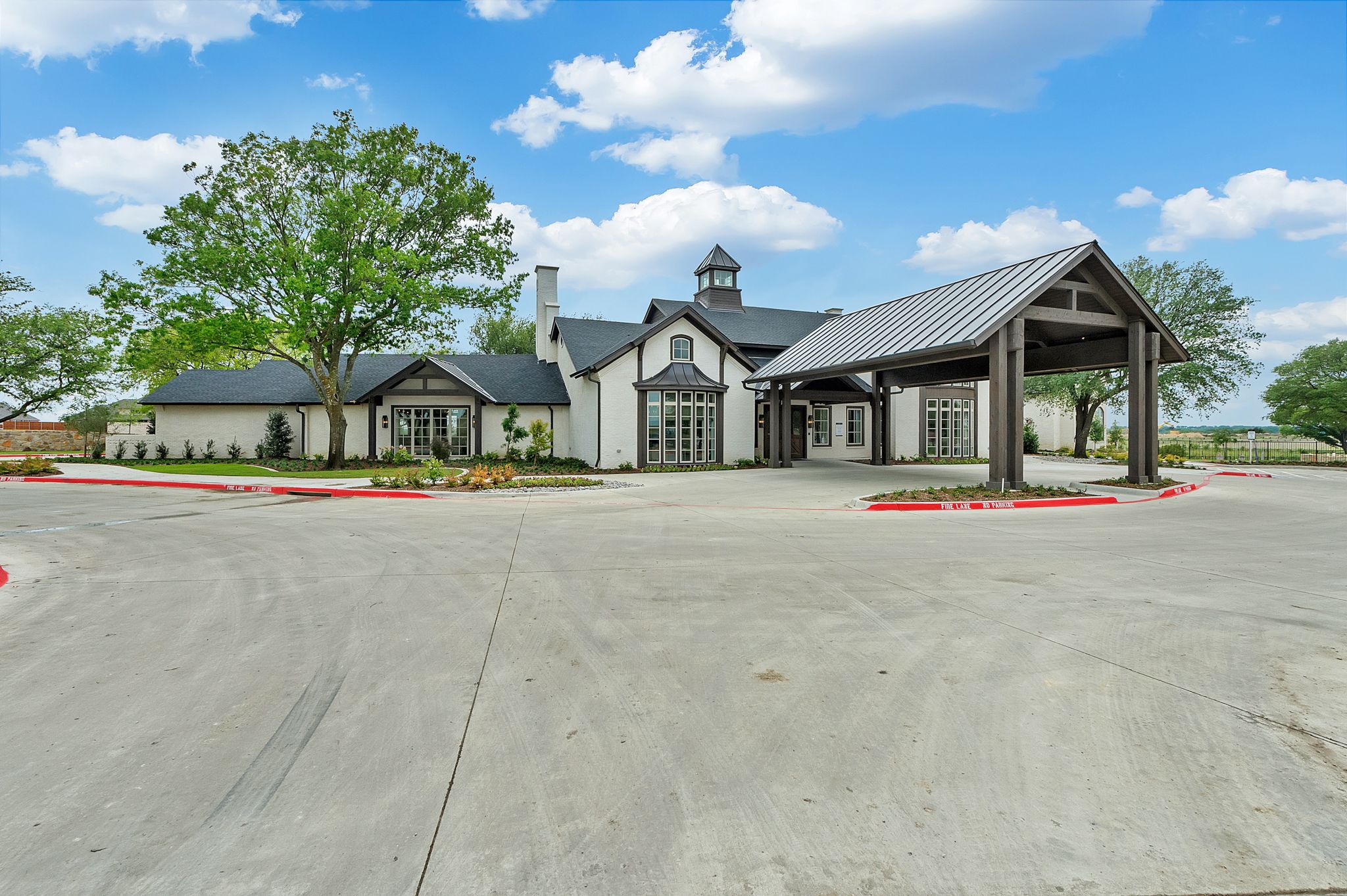 Mustang Lakes - amenity center