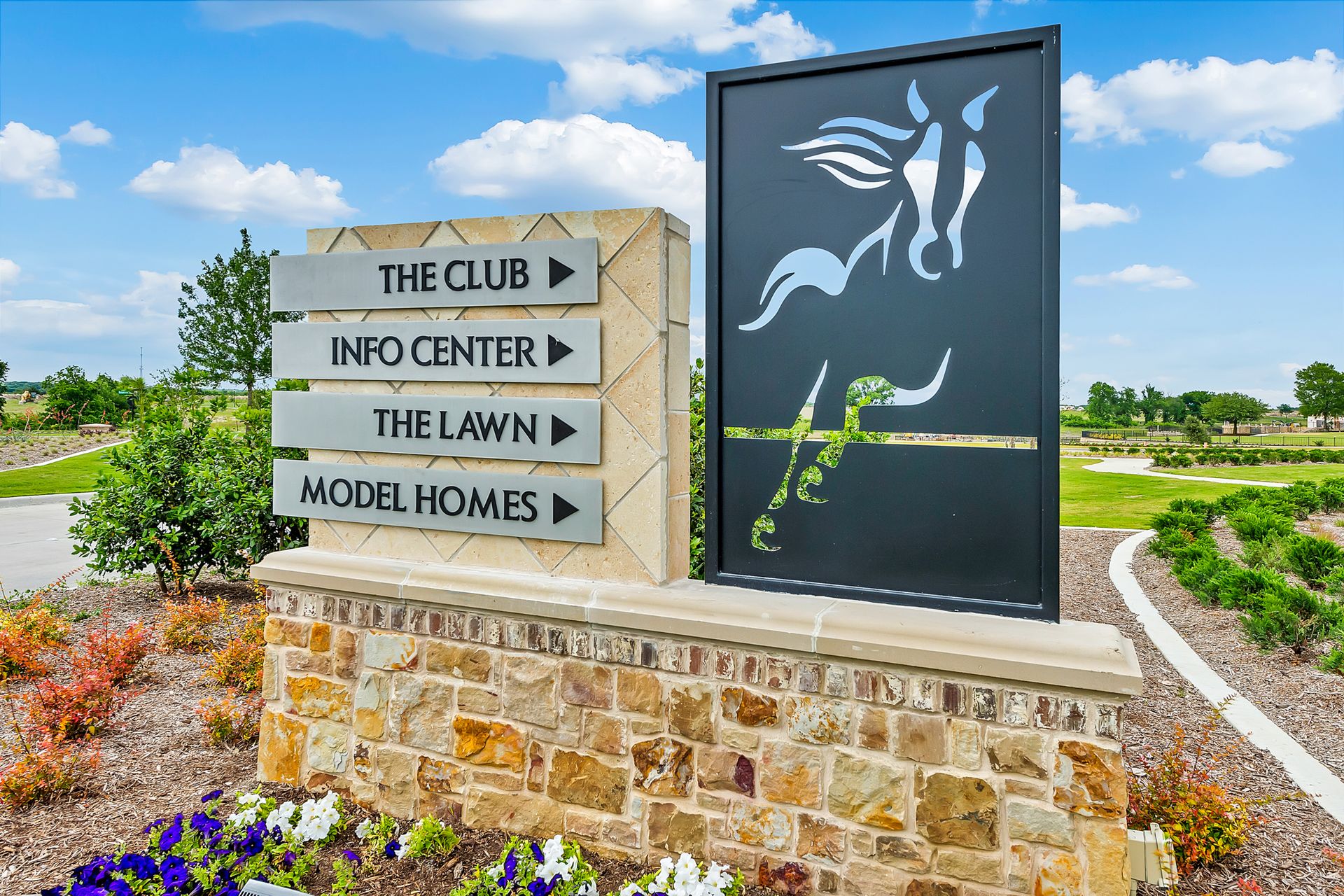Mustang Lakes - Community signage
