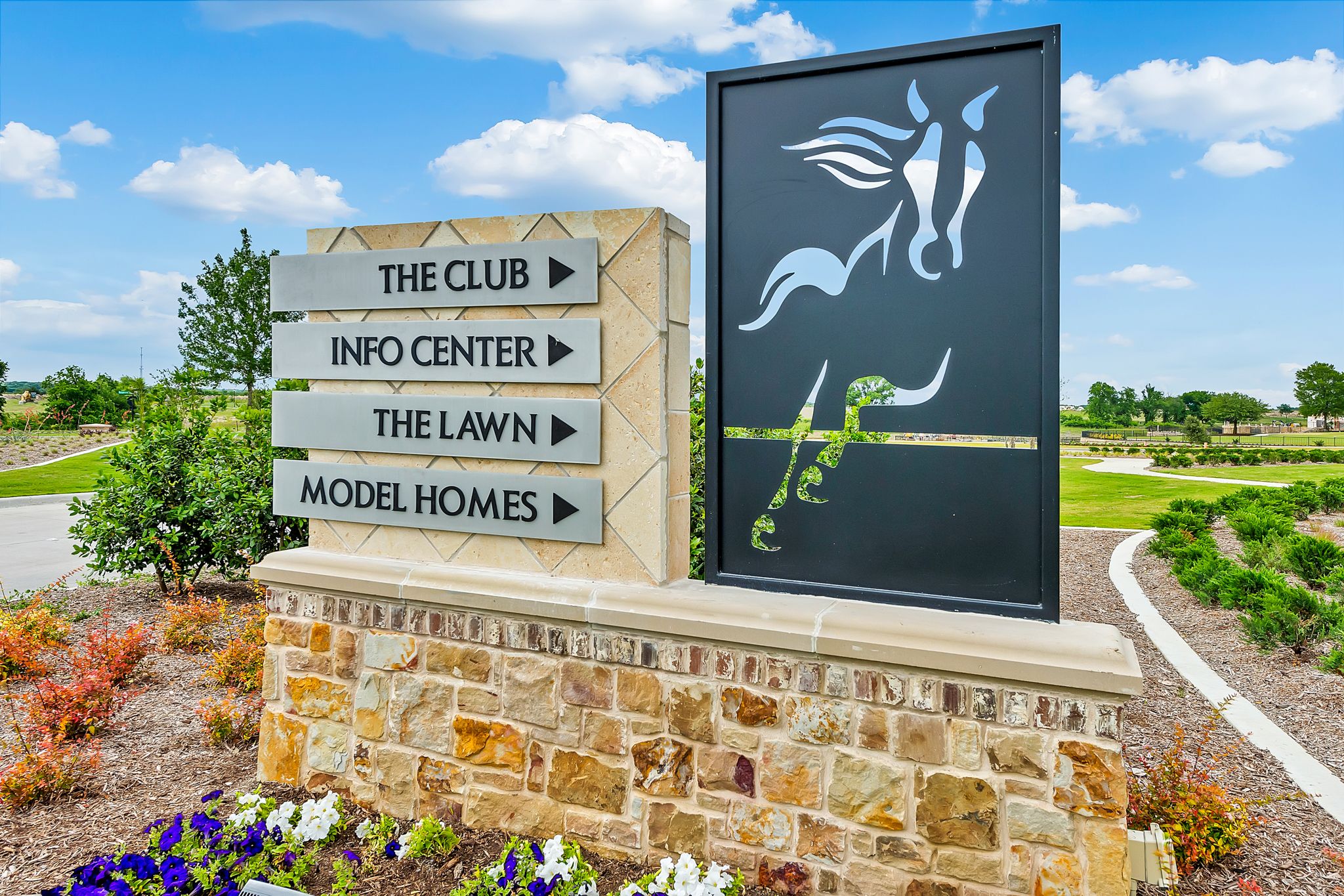 Mustang Lakes - Community signage