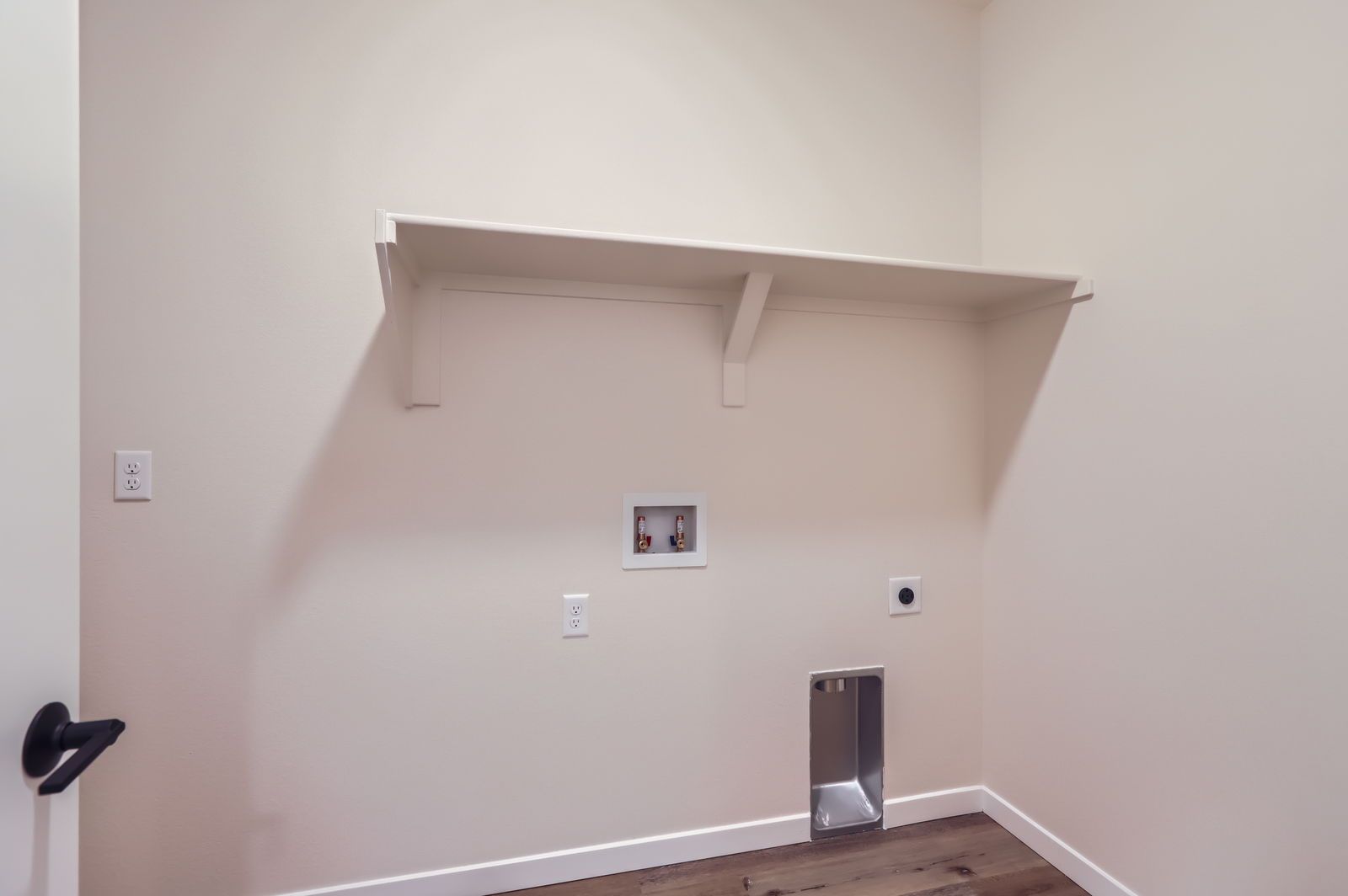 Plan V430 Laundry Room Representative Photo