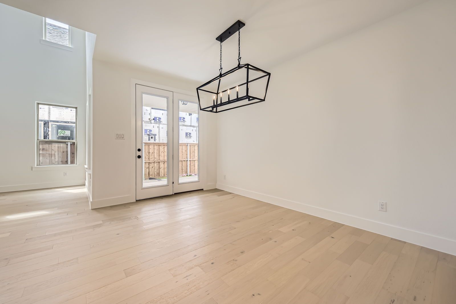 Plan 1457 Dining Representative Photo