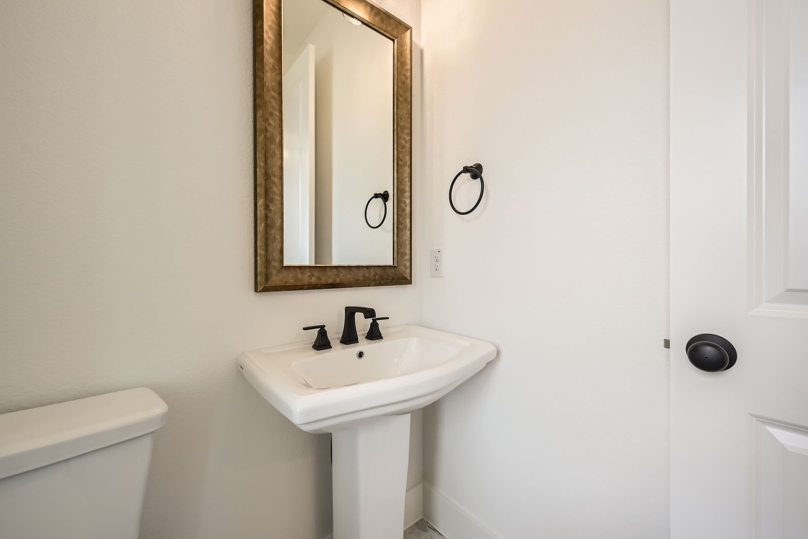 Plan 1457 Powder Bath Representative Photo