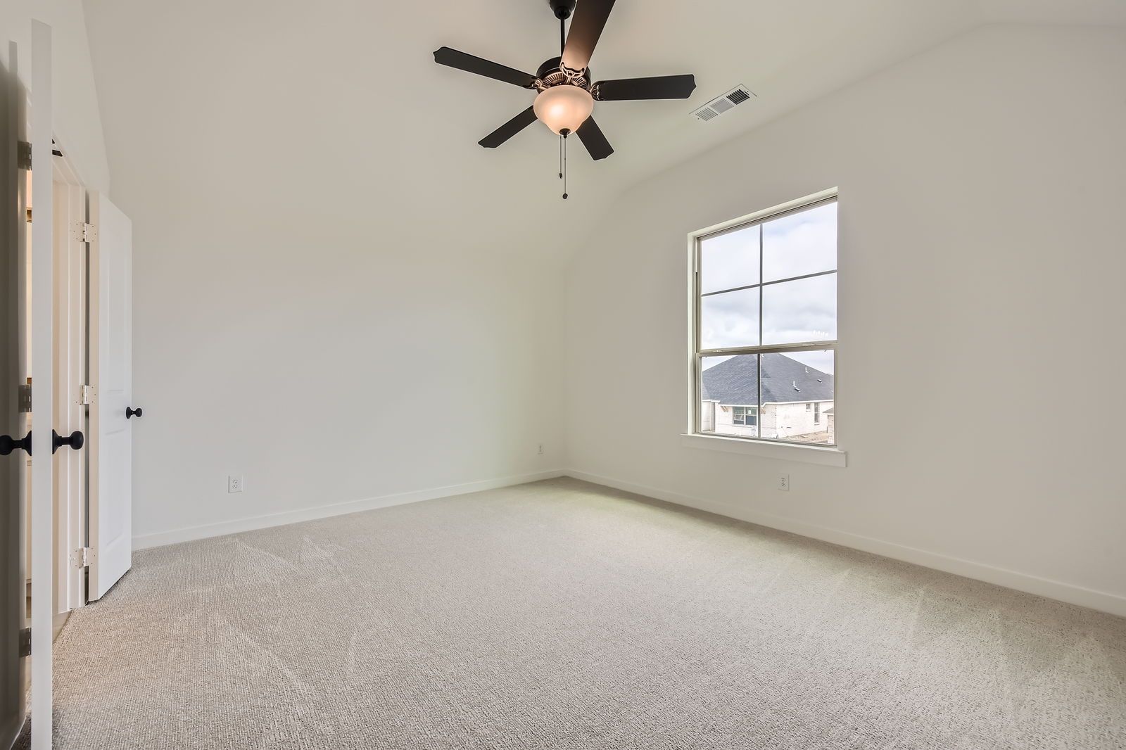 Plan 1457 Main Bedroom Representative Photo