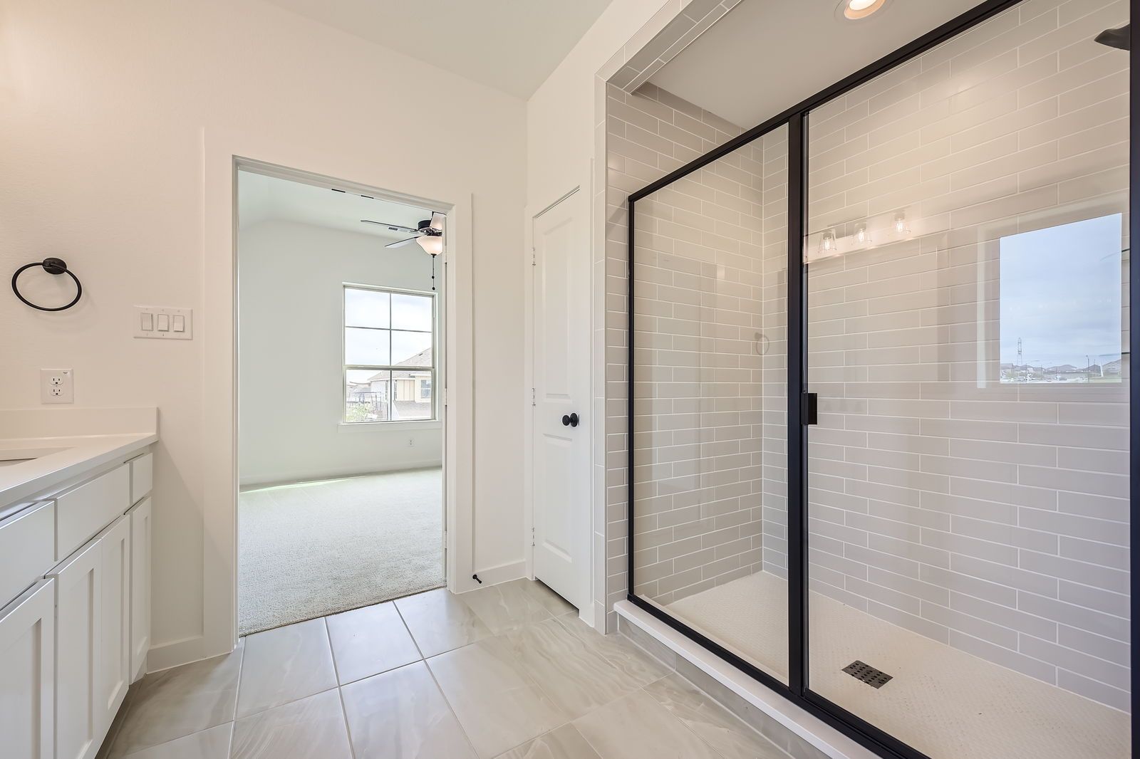 Plan 1457 Main Bathroom Representative Photo