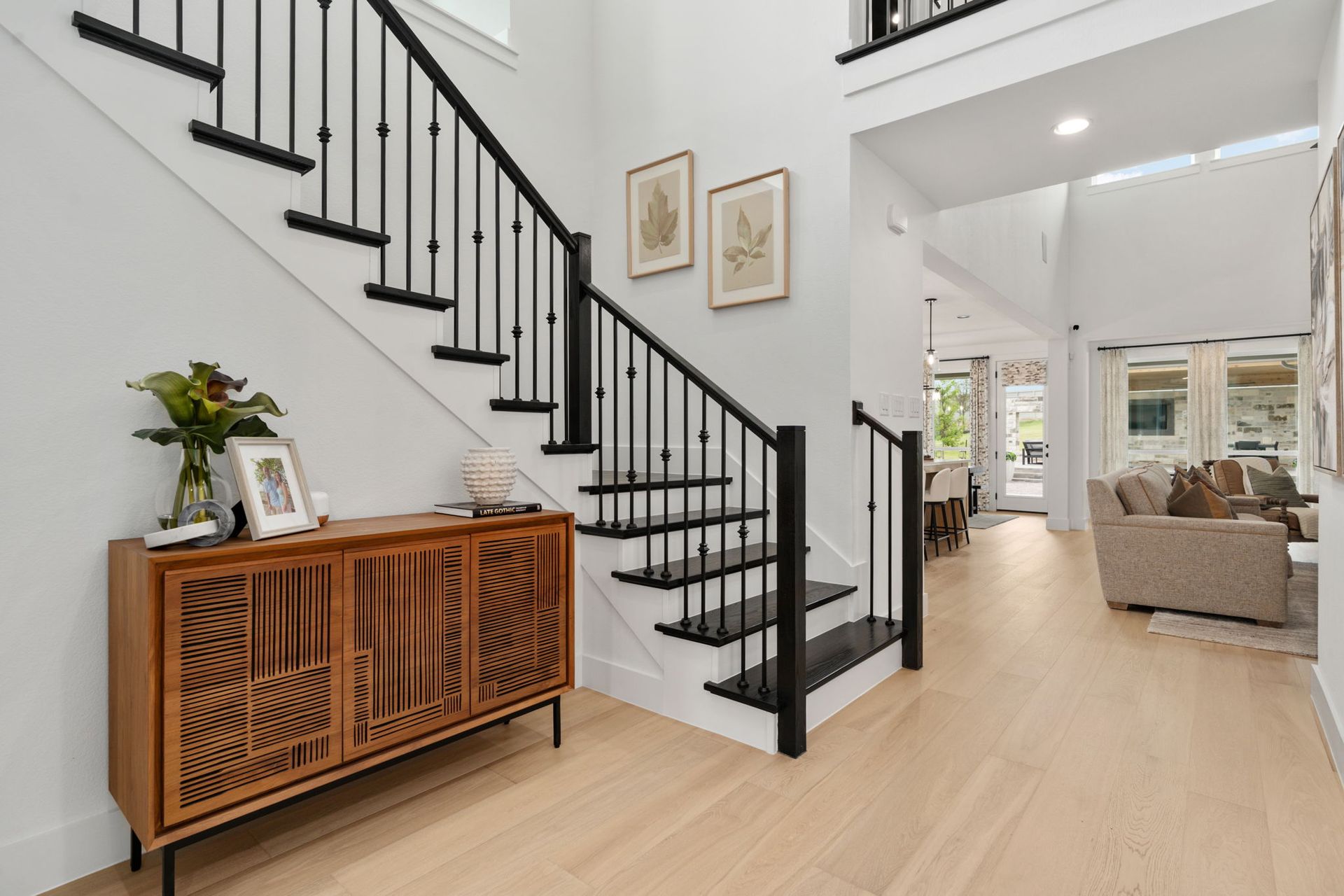 Plan 1565 Entry Representative Photo