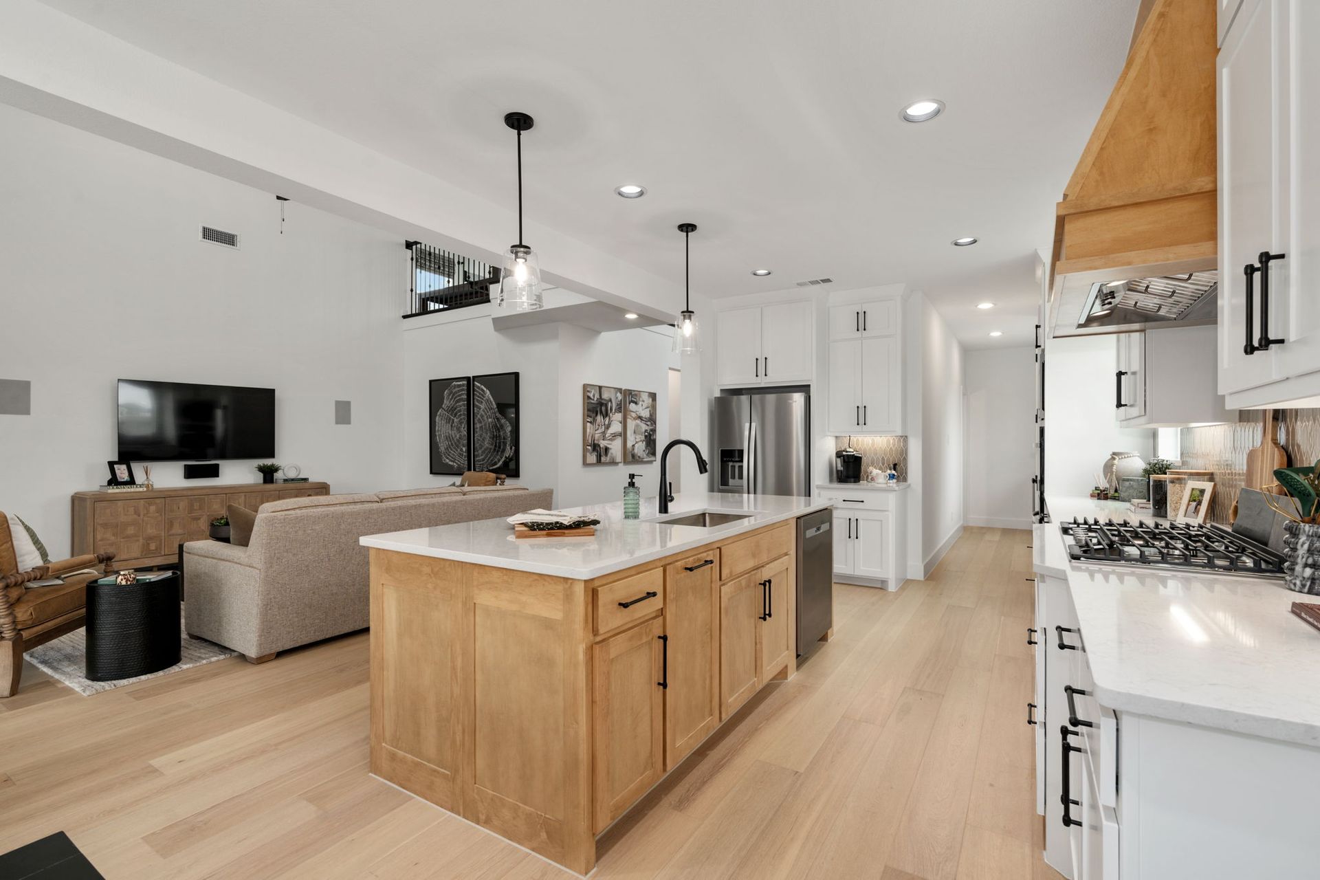 Plan 1565 Kitchen/Living Room Representative Photo