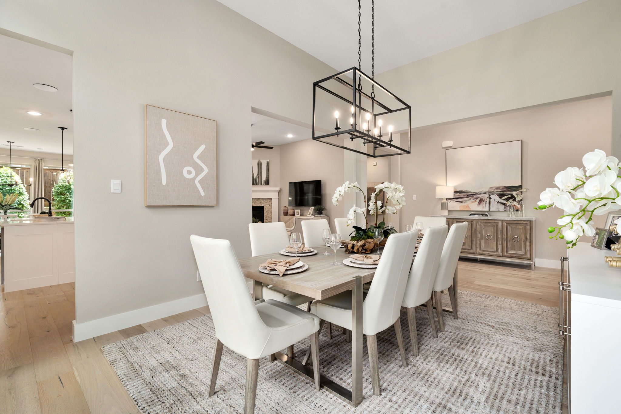 Plan 1685 Dining Area Representative Photo