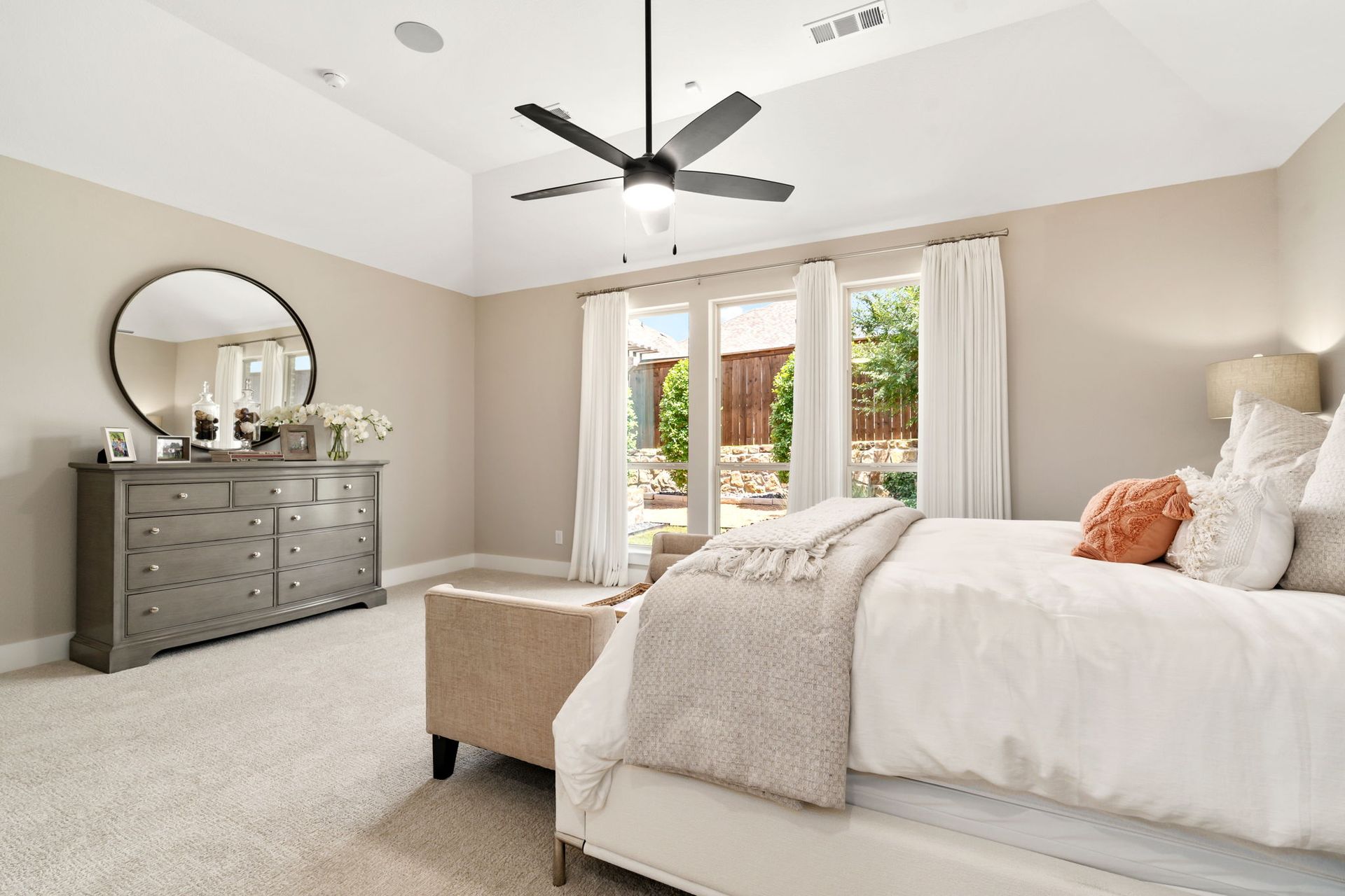Plan 1685 Main Bedroom Representative Photo