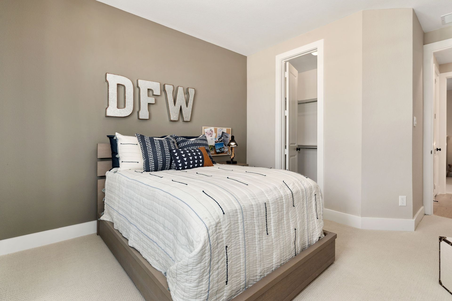 Plan 1685 Bedroom Representative Photo