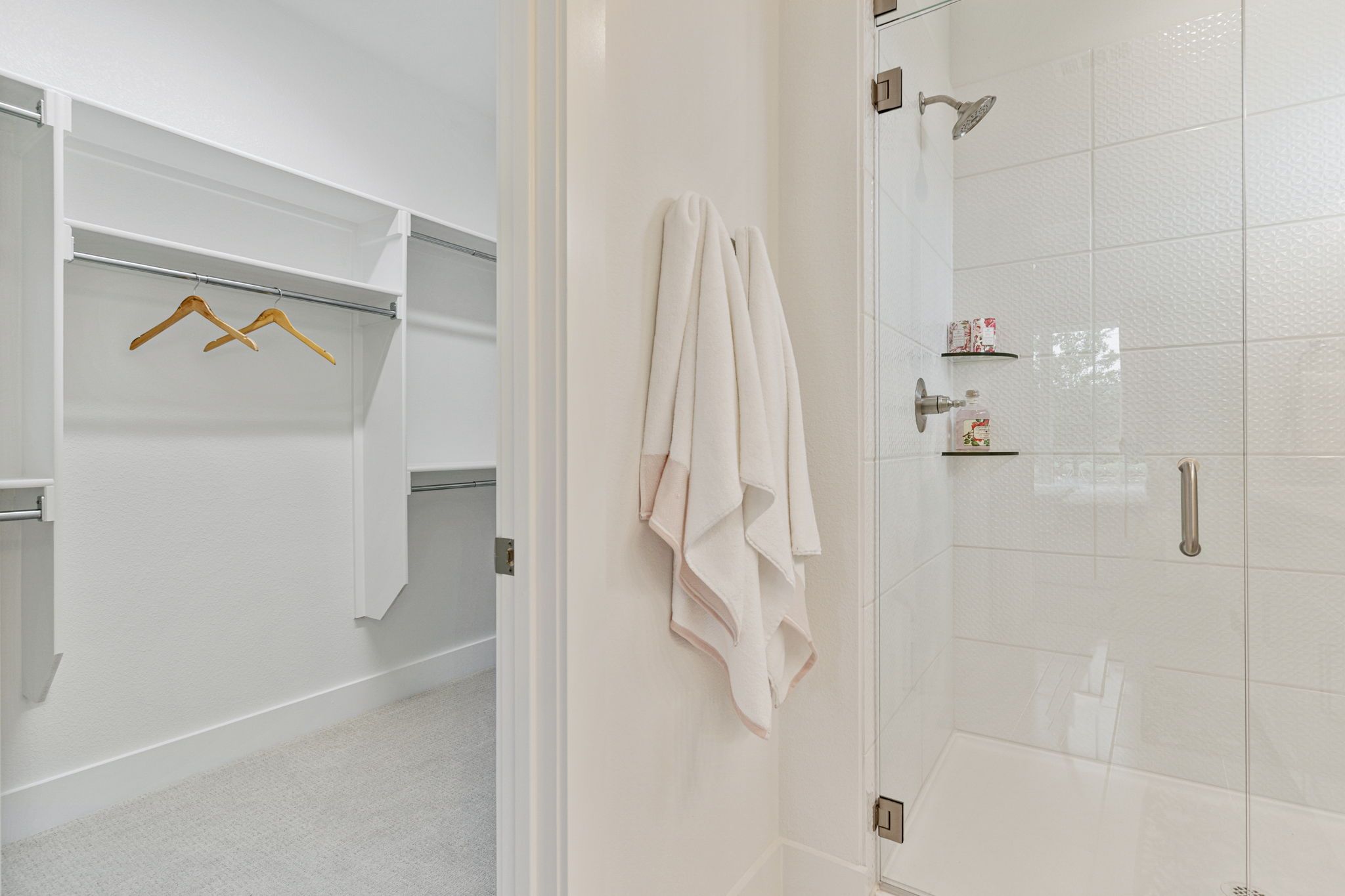 American Legend Homes' 40' model in Wellington - Main Bathroom