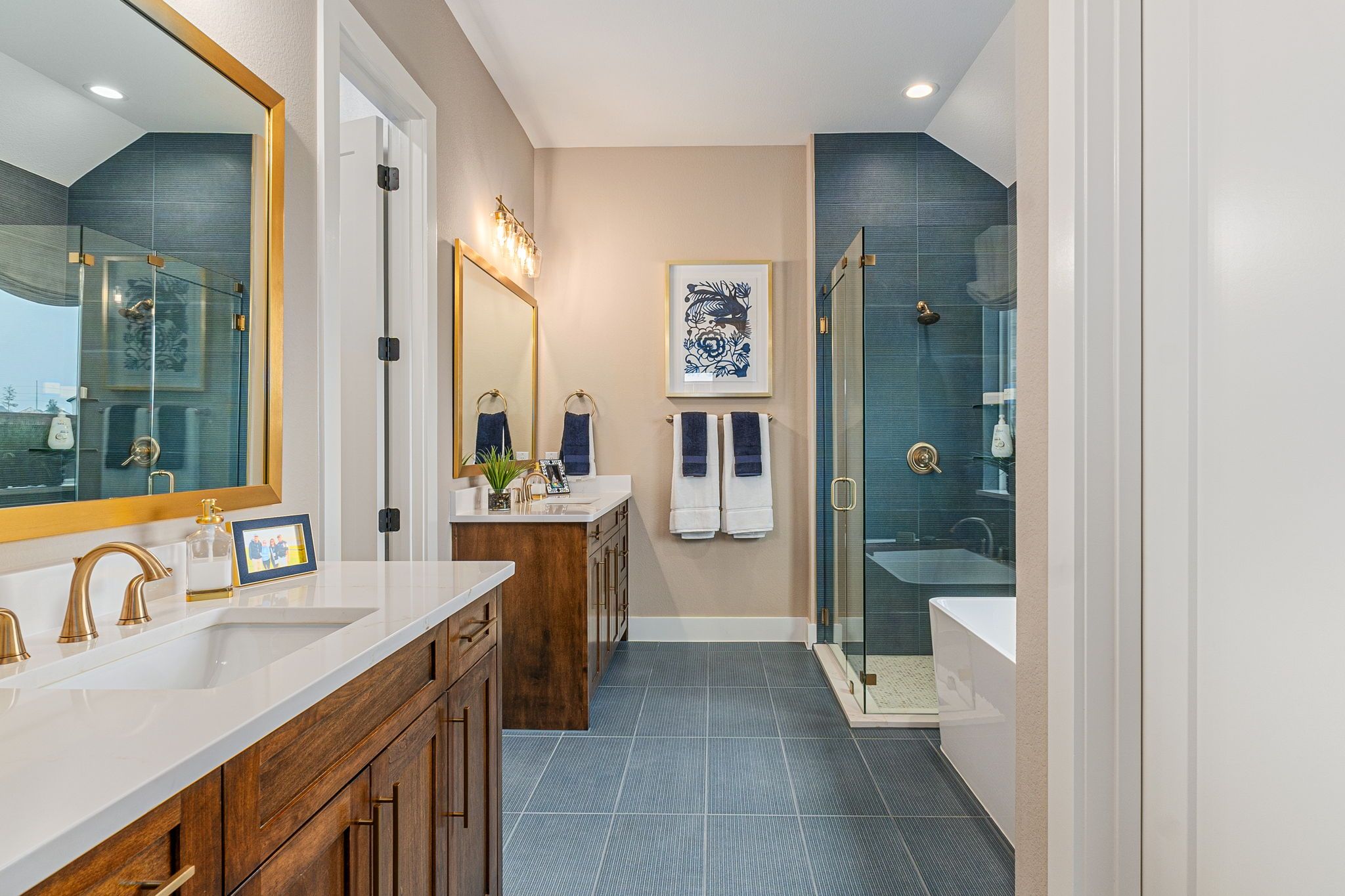 American Legend Homes 60' model in Wellington - Main Bathroom