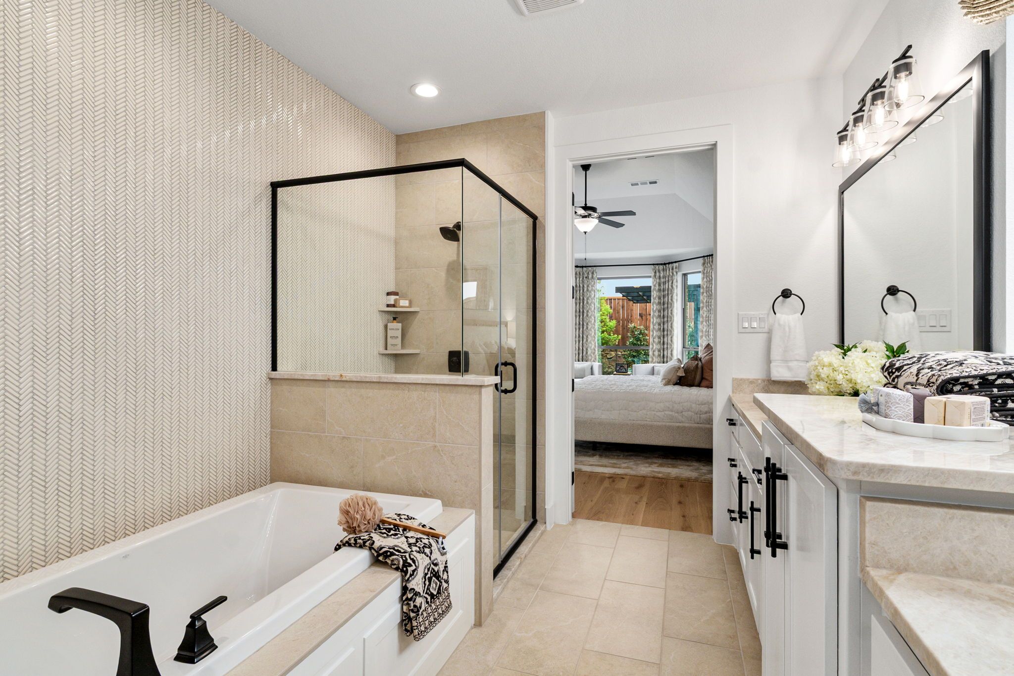 American Legend Homes 50' model in Wellington - Main Bathroom