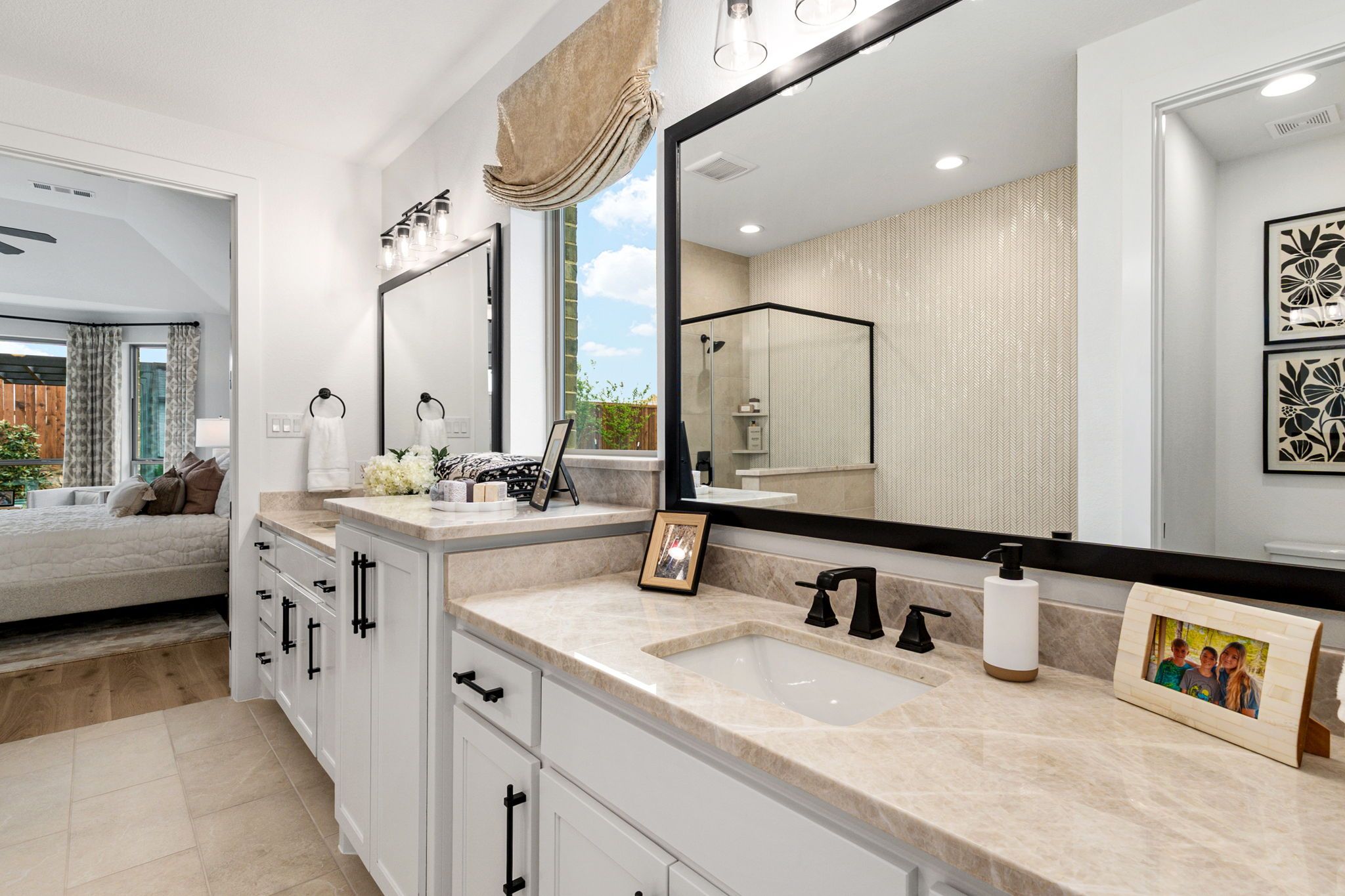 American Legend Homes 50' model in Wellington - Main Bathroom