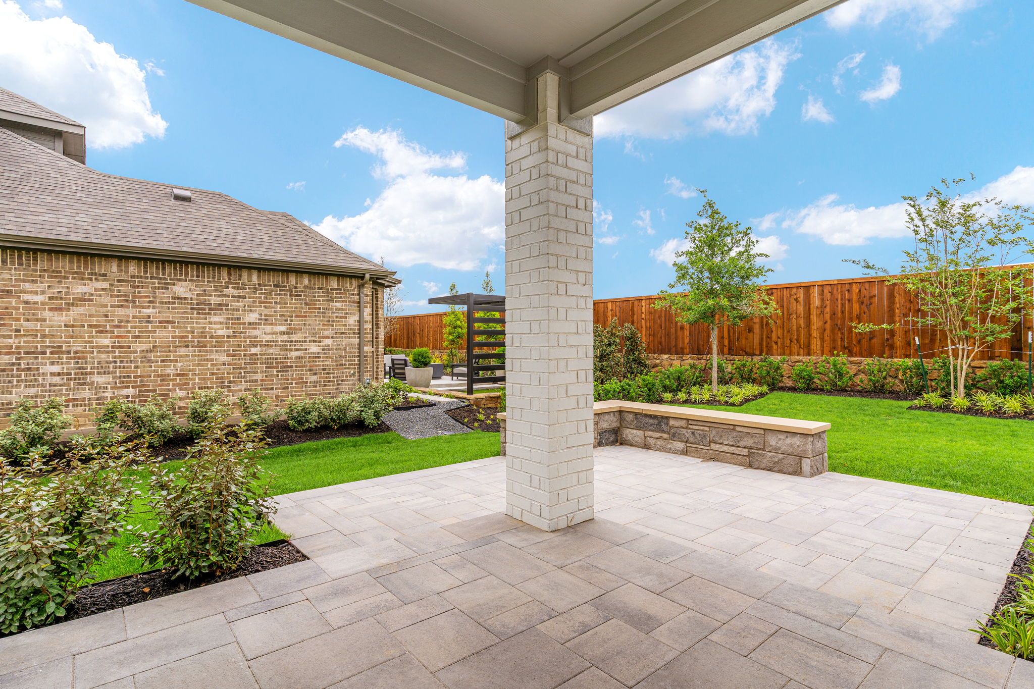 American Legend Homes' 40' model in Wellington - Outdoor Living