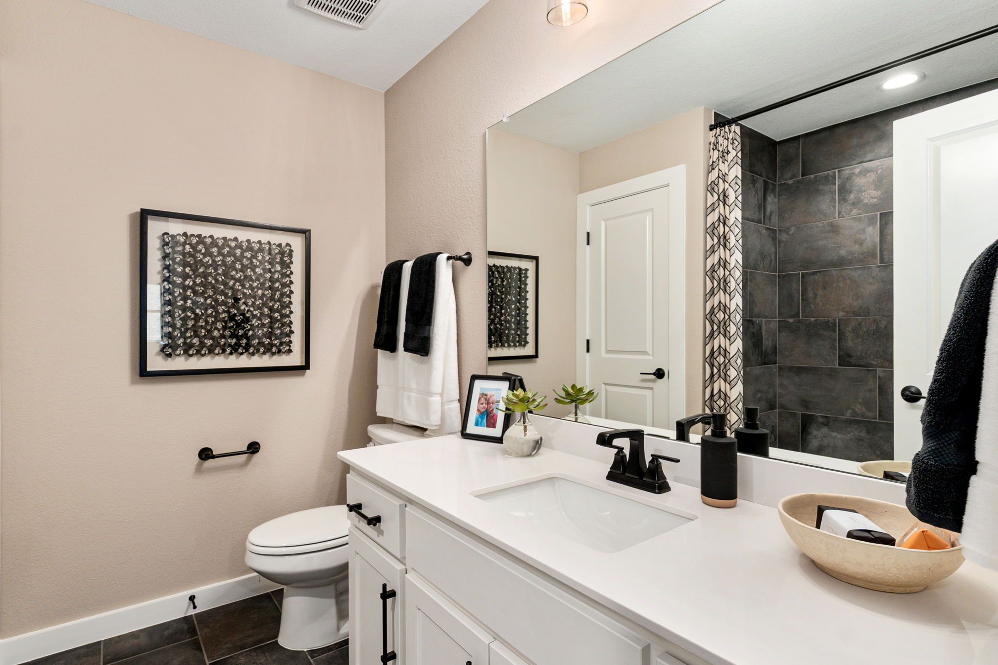 American Legend Homes 50' model in Wellington - Secondary Bathroom