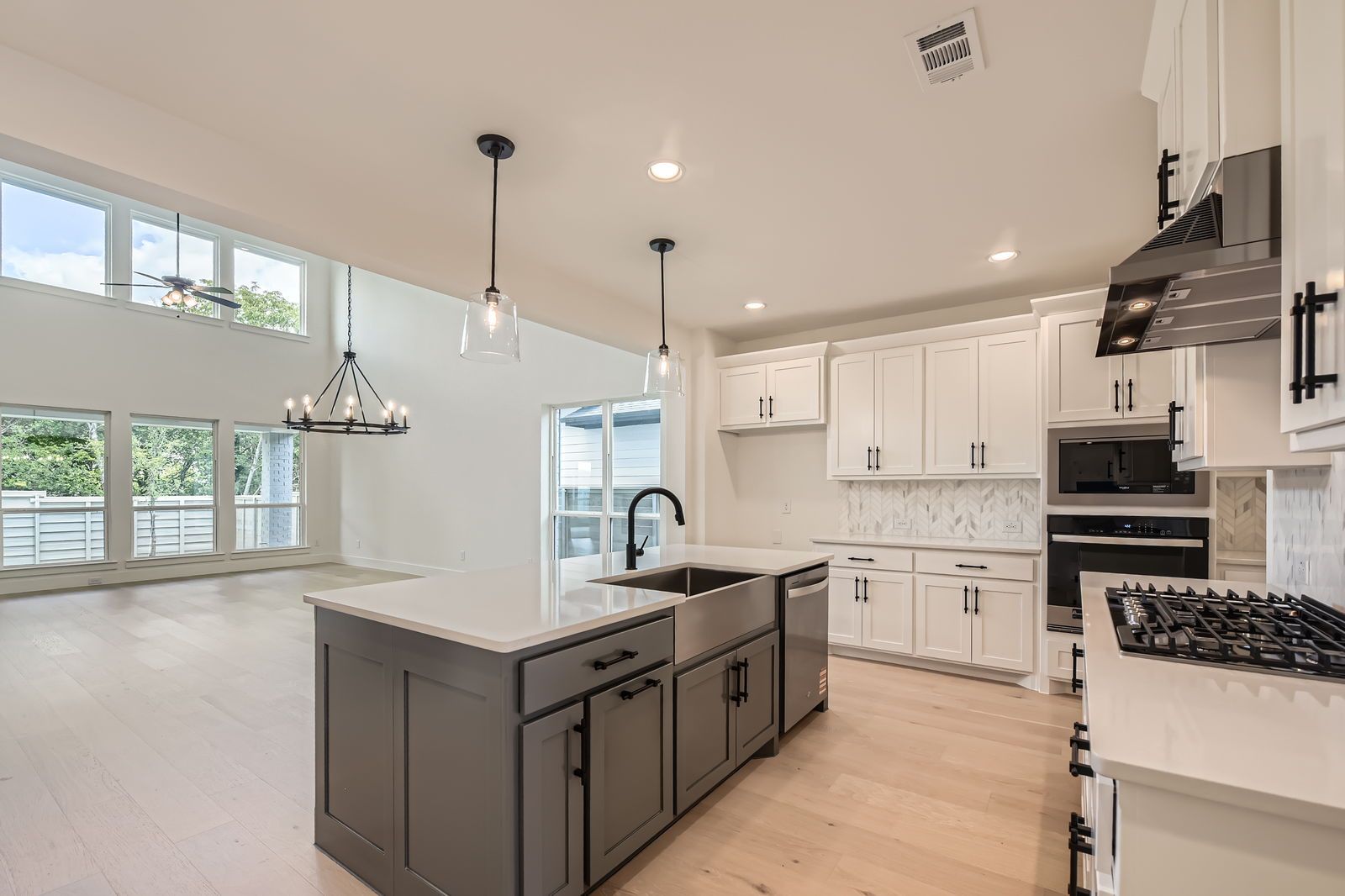 Plan 1566 Kitchen Representative Photo